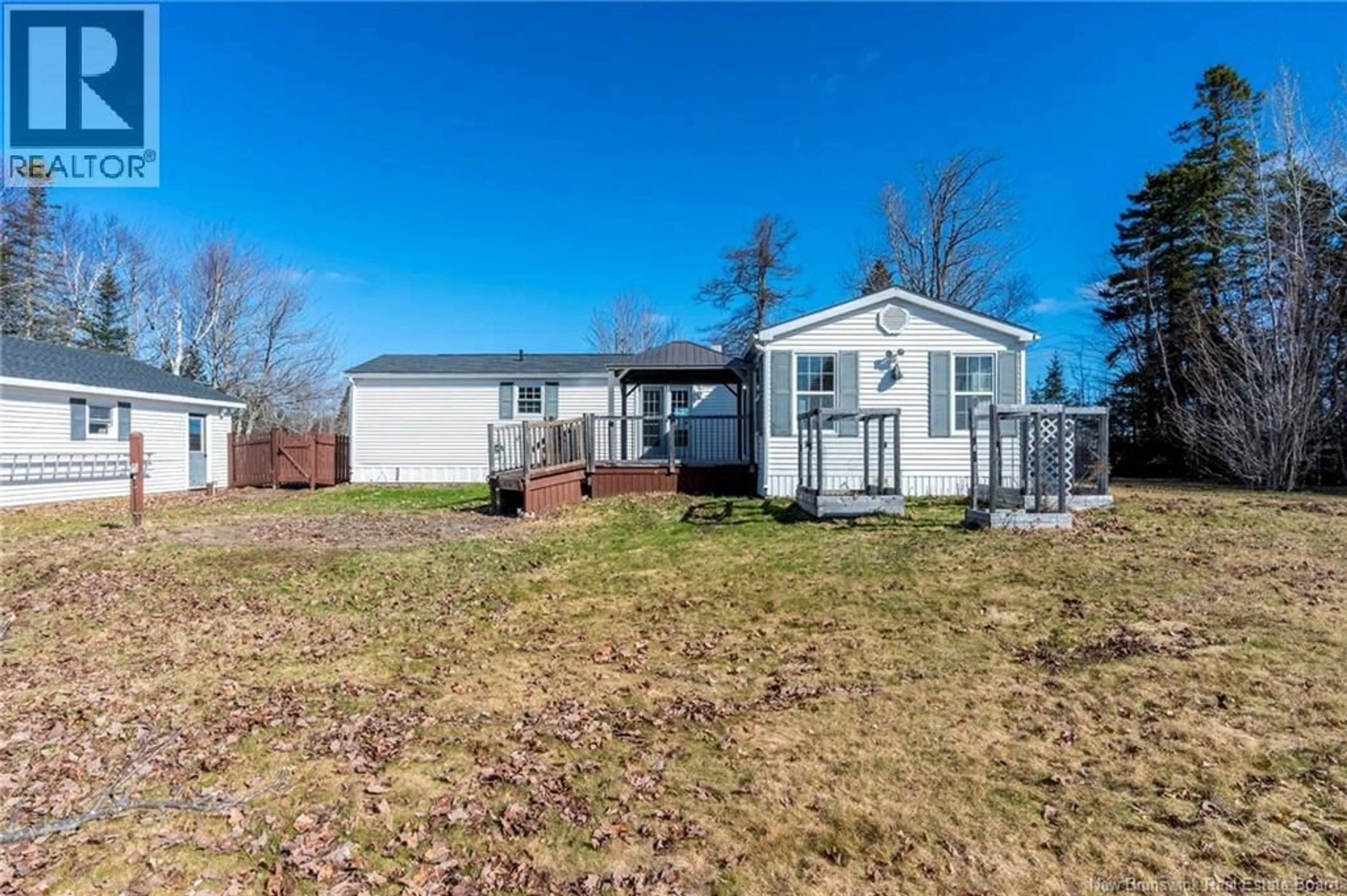 Unknown for 30 POTTS, McIntosh Hill New Brunswick E4S4K7