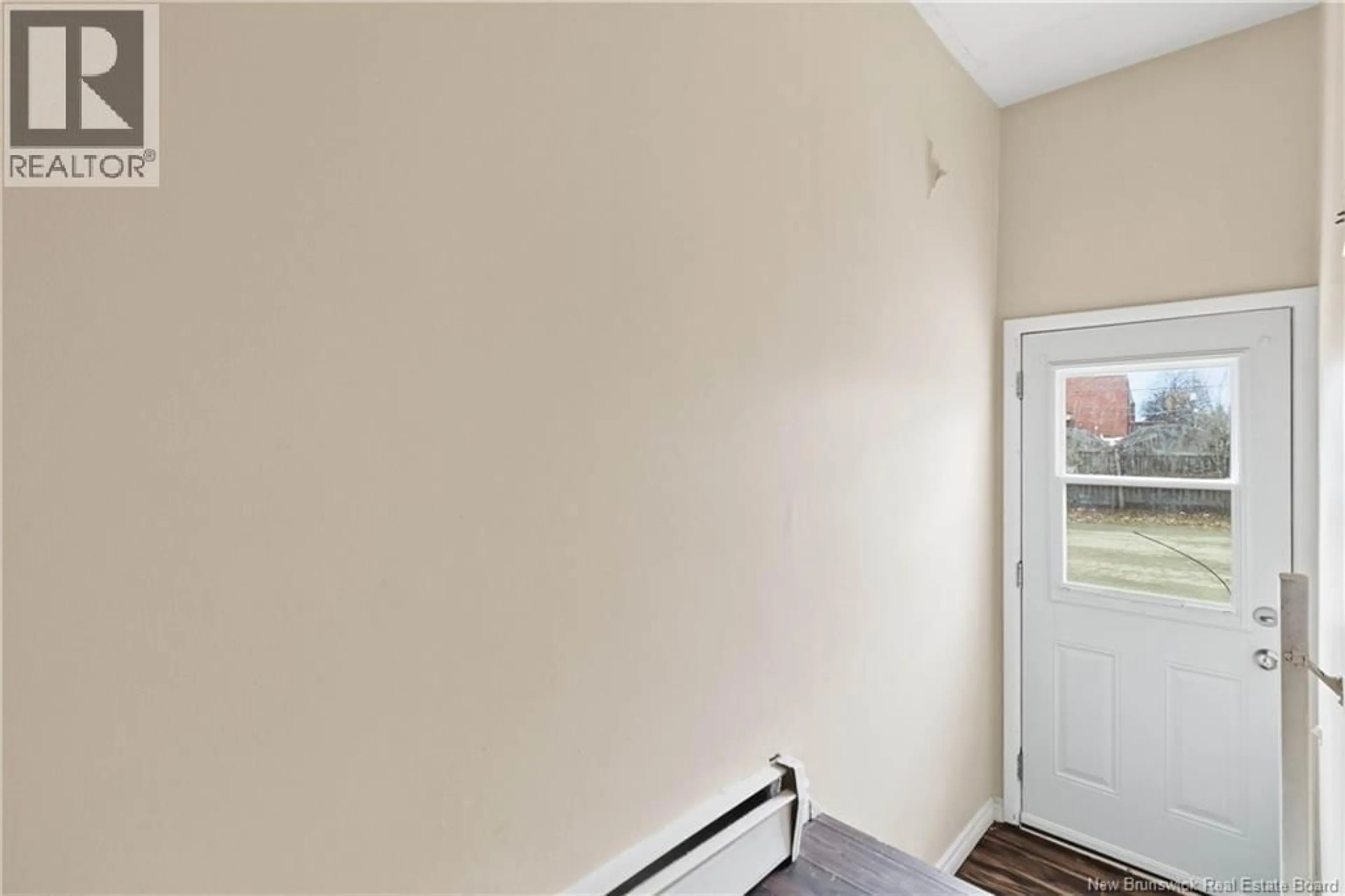 A pic of a room for 6 - 92 REGINA STREET, Moncton New Brunswick E1C7G2