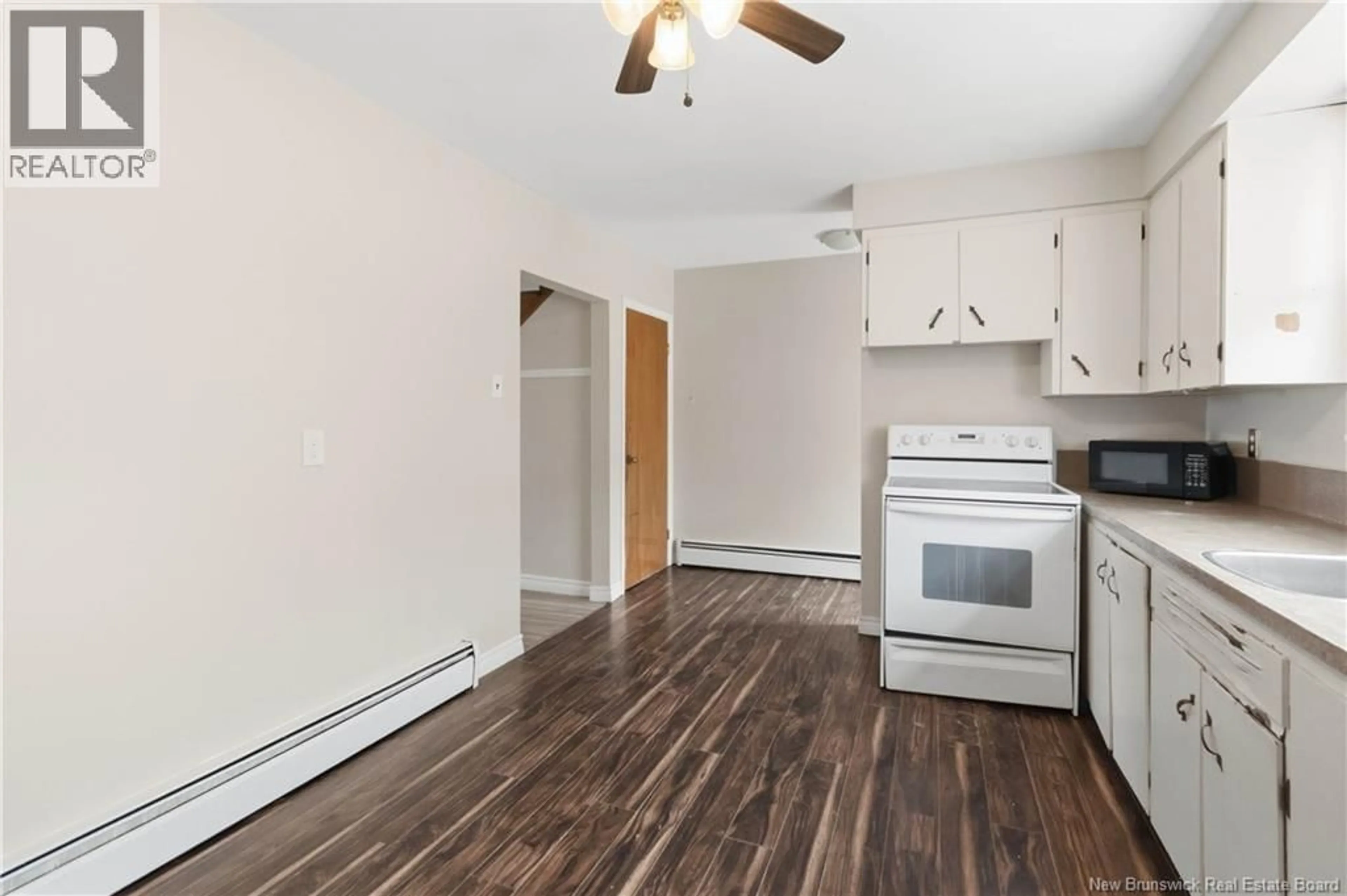 A pic of a room for 6 - 92 REGINA STREET, Moncton New Brunswick E1C7G2