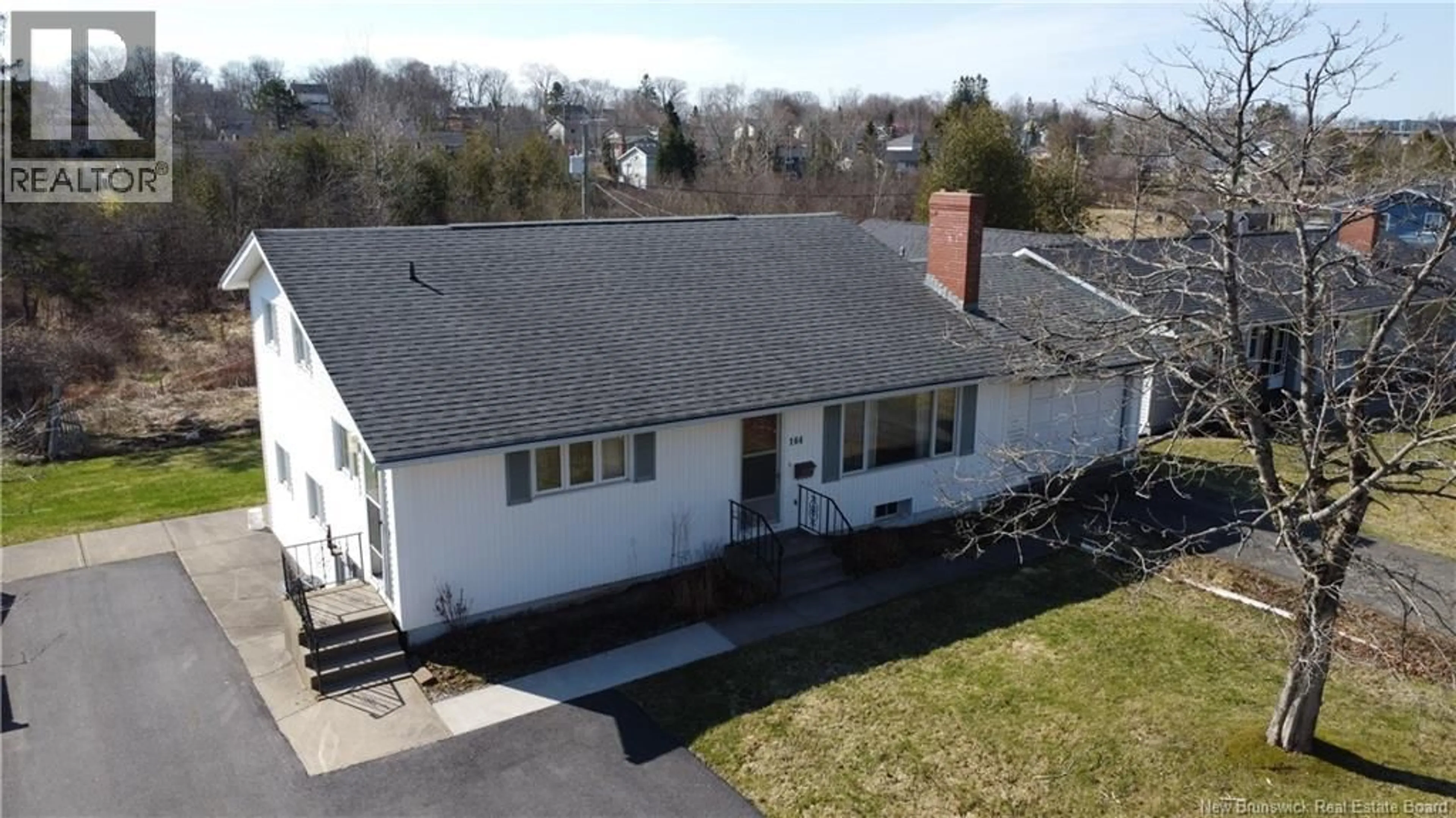 A pic from outside/outdoor area/front of a property/back of a property/a pic from drone, unknown for 164 GREENDALE CRESCENT, Saint John New Brunswick E2M4L6