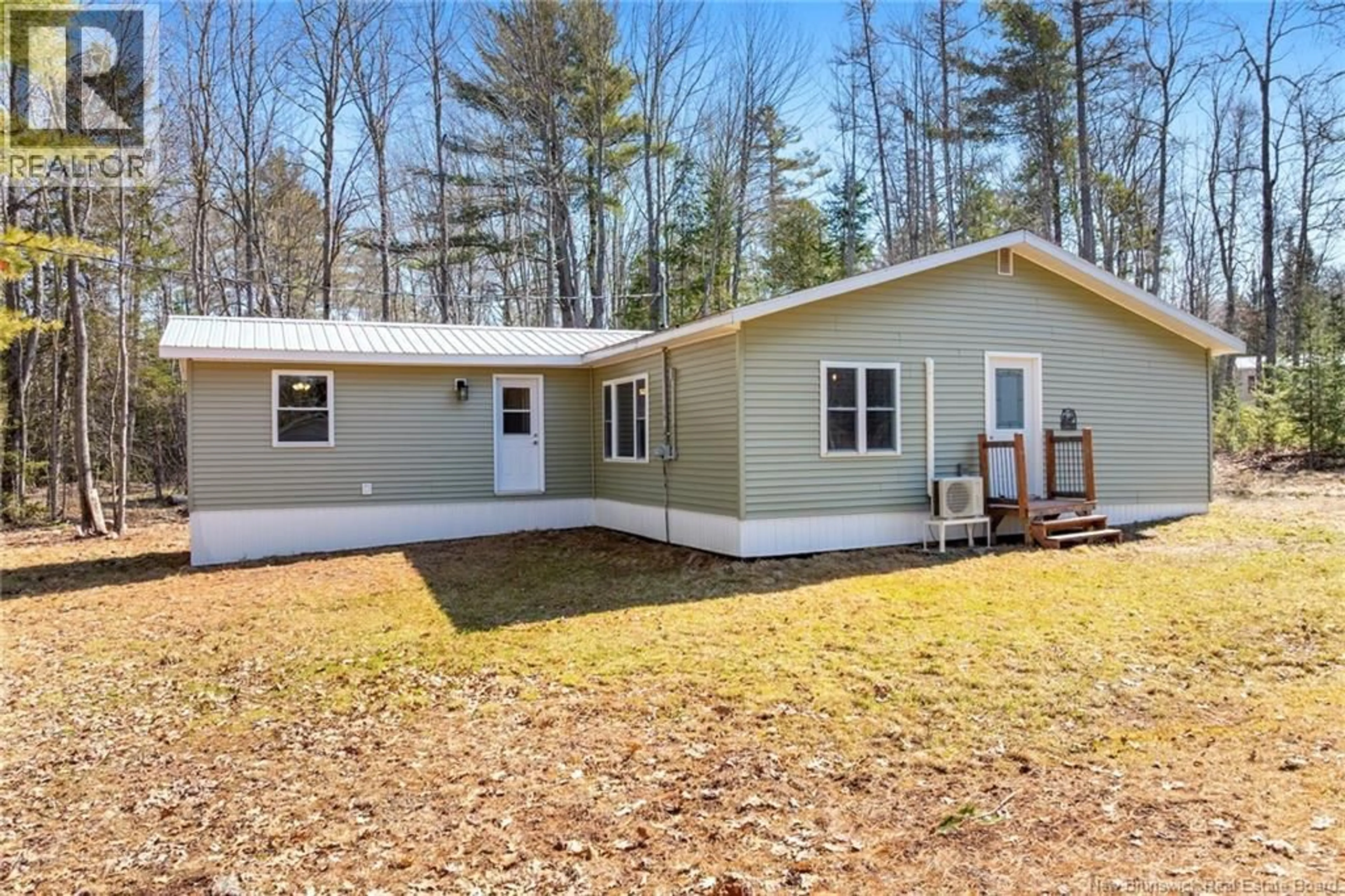 Home with vinyl exterior material, unknown for 42 GORDON SHORE ROAD, Whites Cove New Brunswick E4C3A7