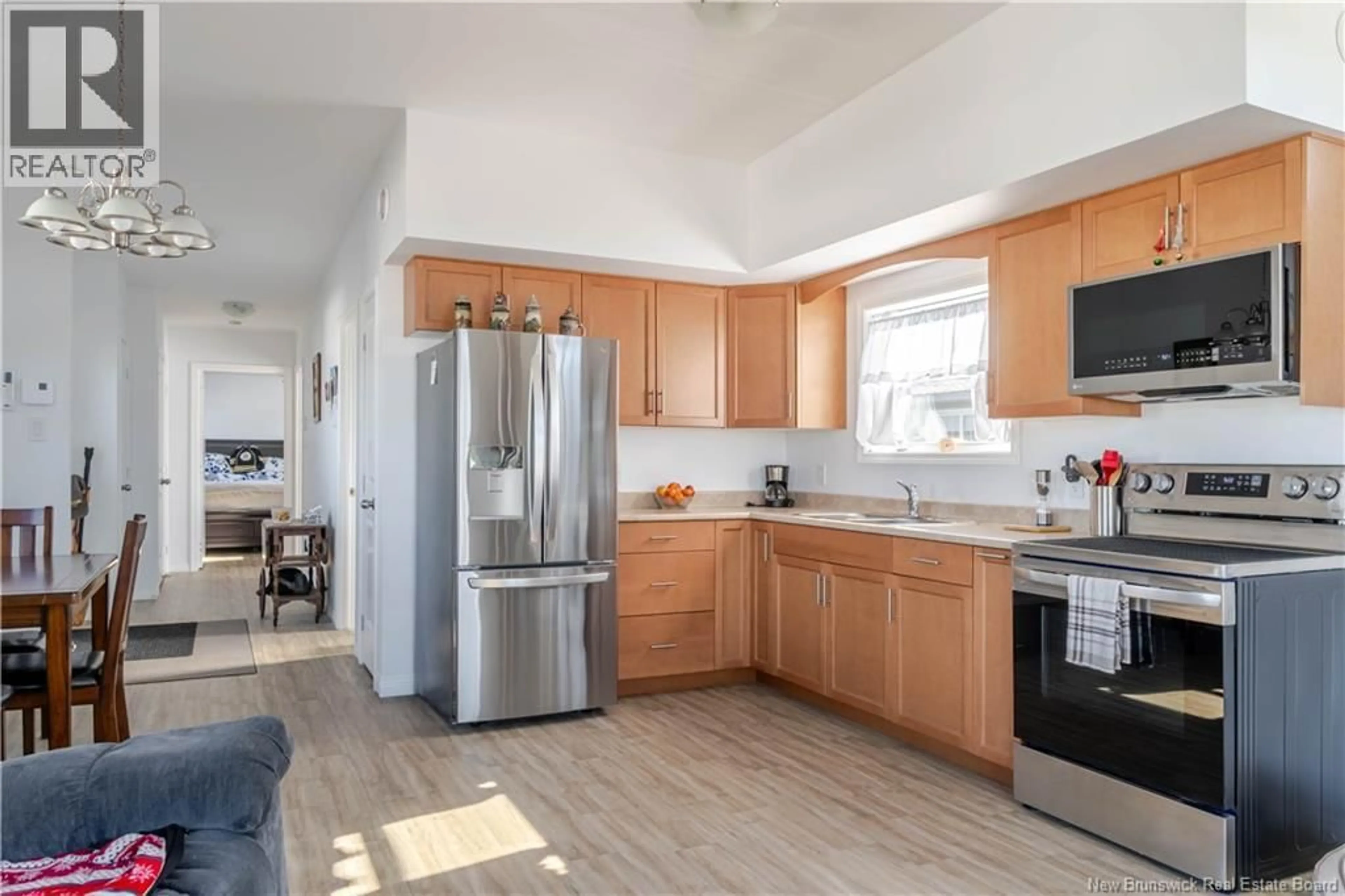 Open concept kitchen, unknown for 38 FEARNELEY STREET, Nashwaaksis New Brunswick E3G0A8