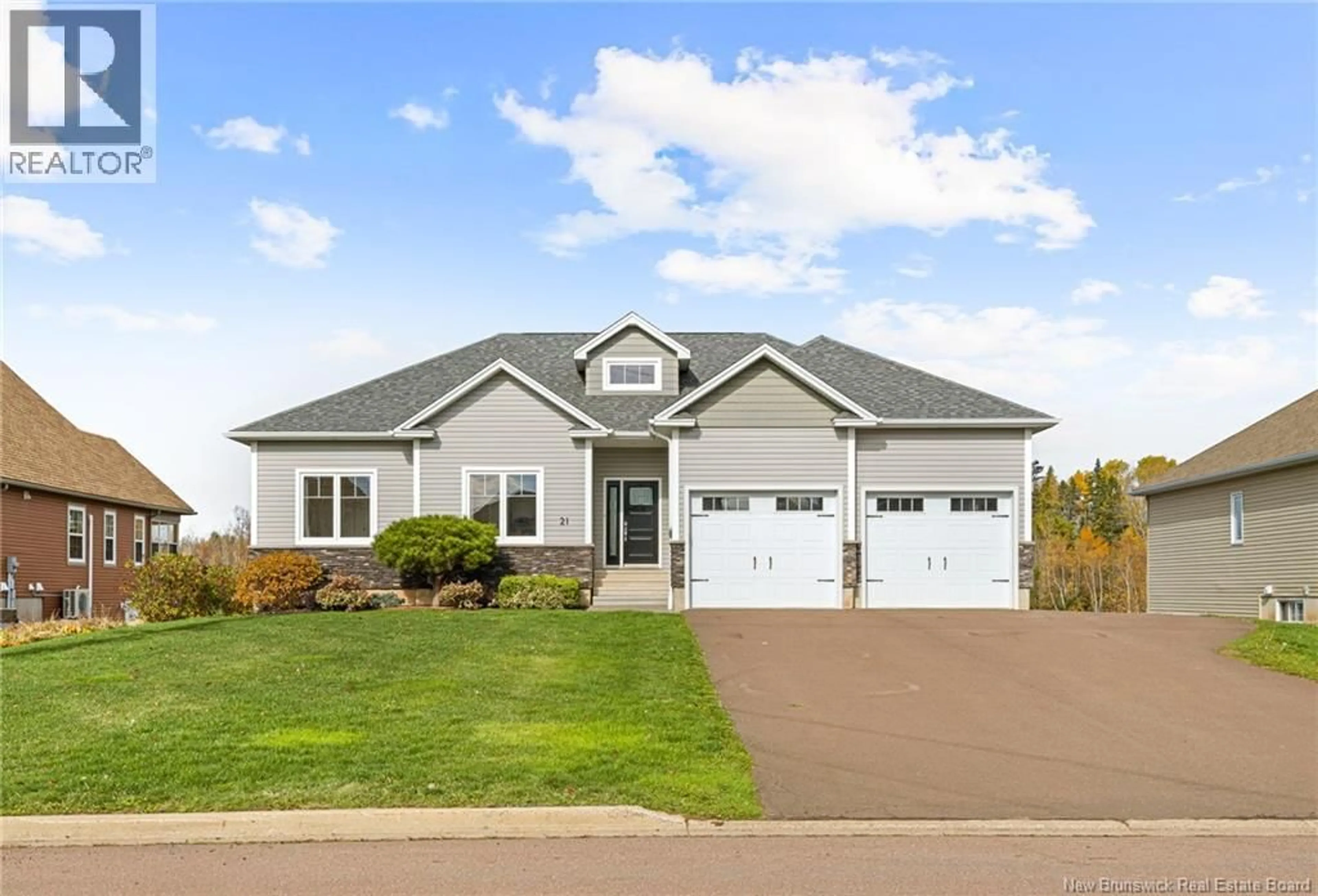 Home with vinyl exterior material, unknown for 21 HAMMOND STREET, Moncton New Brunswick E1A6C4