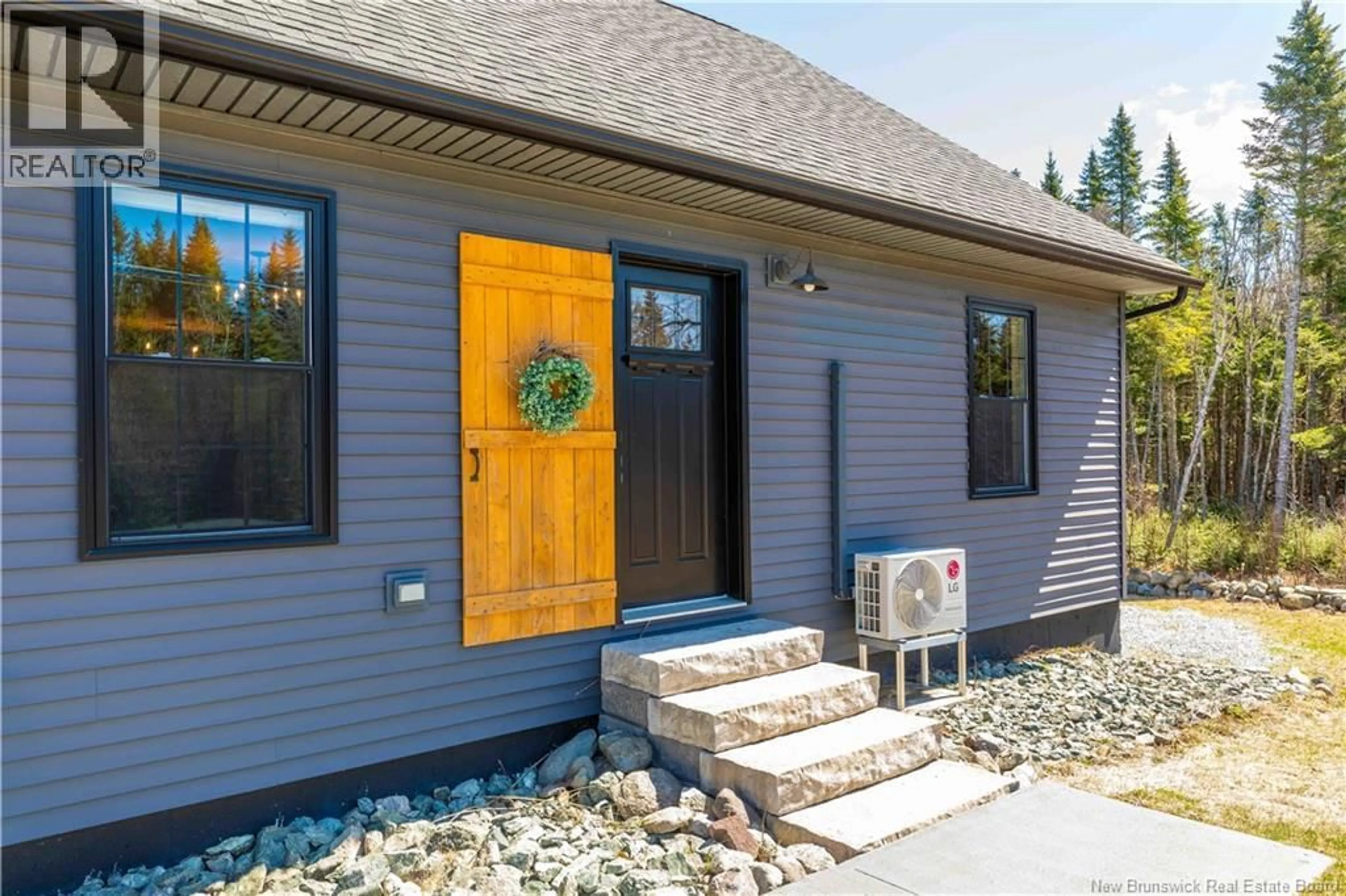 Home with vinyl exterior material, street for 24 MCLELLAN DRIVE, Willow Grove New Brunswick E2S1G1