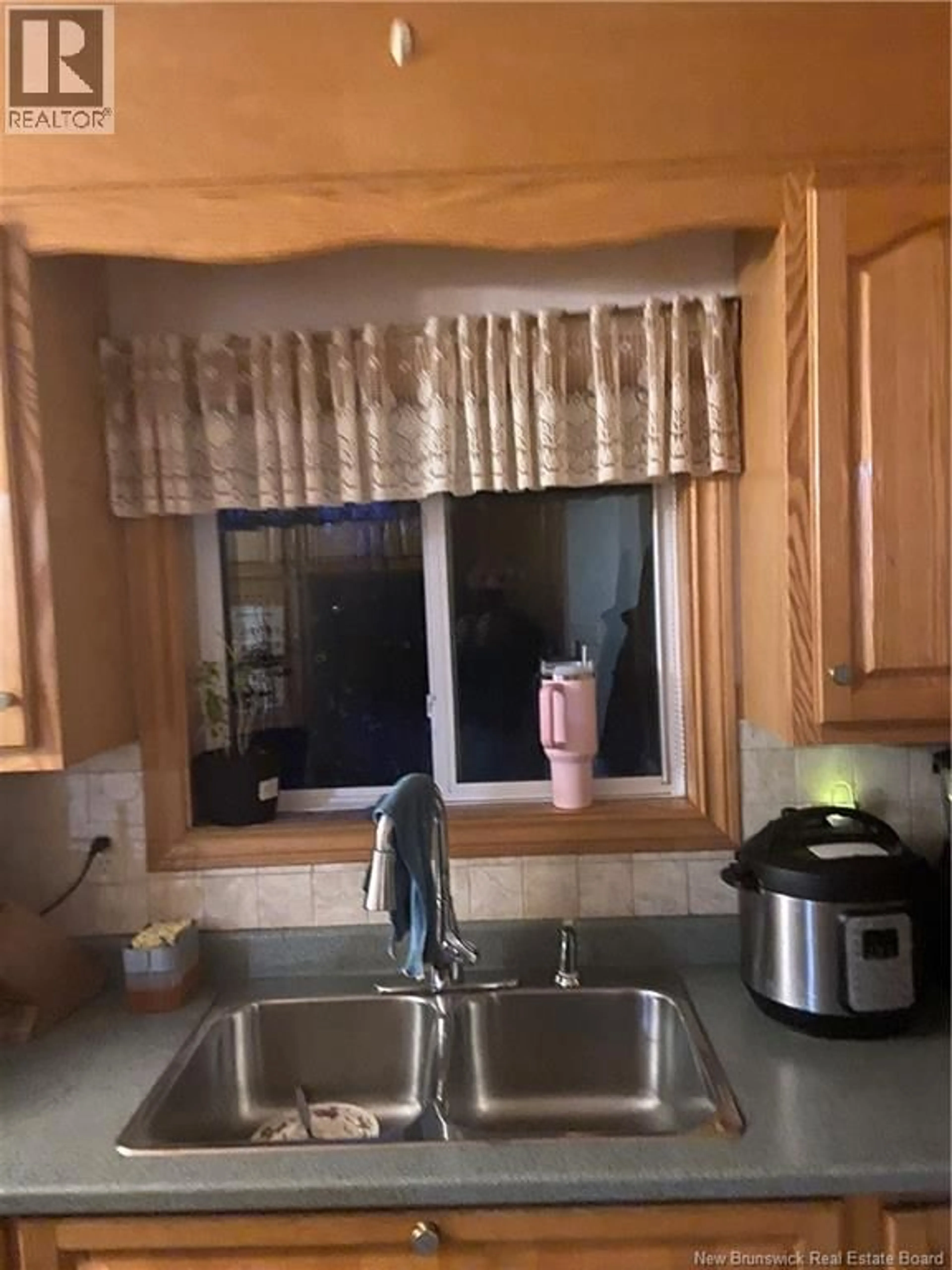 Standard kitchen, unknown for 11 KENNINGTON STREET, Saint John New Brunswick E2J2Z1