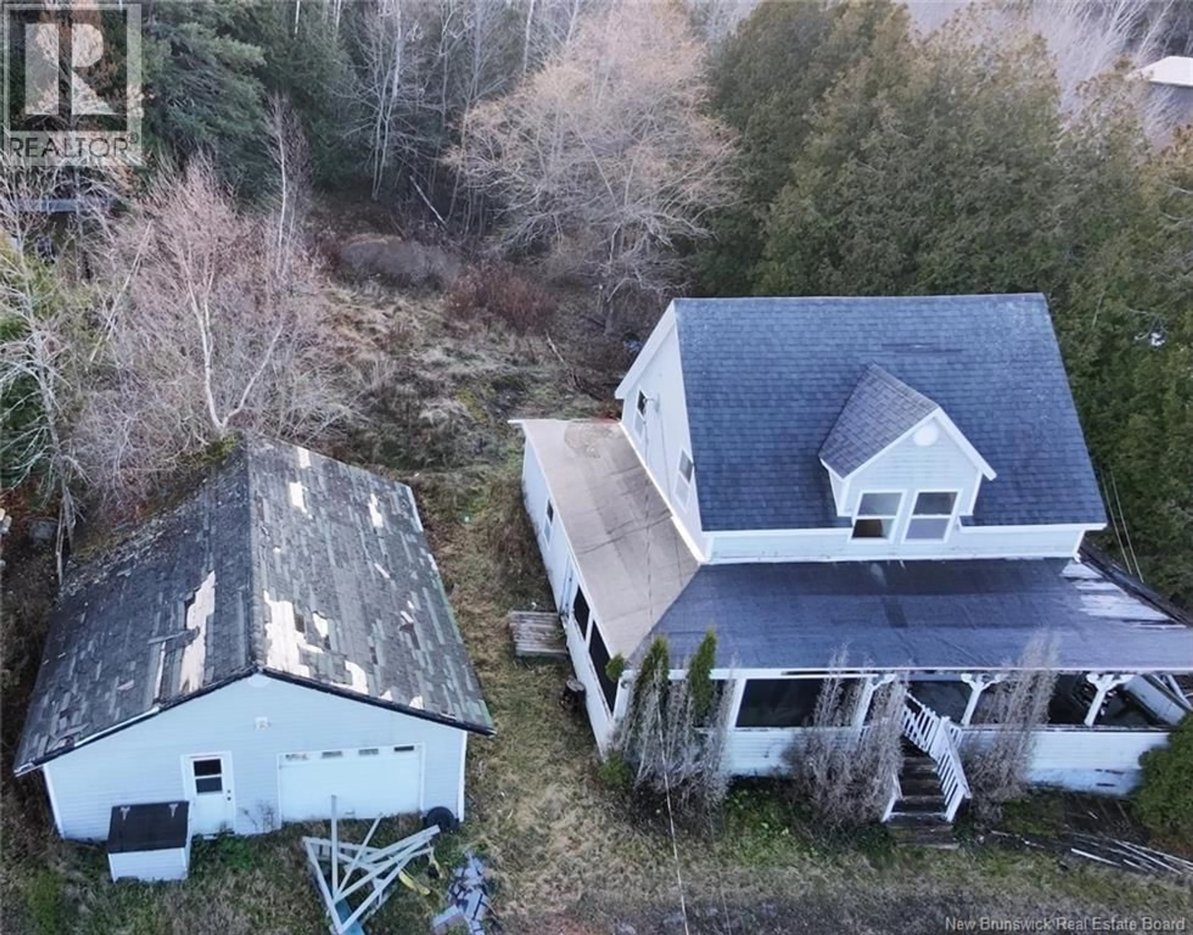 A pic from outside/outdoor area/front of a property/back of a property/a pic from drone, building for 2879 WESTFIELD ROAD, Saint John New Brunswick E2M6S6