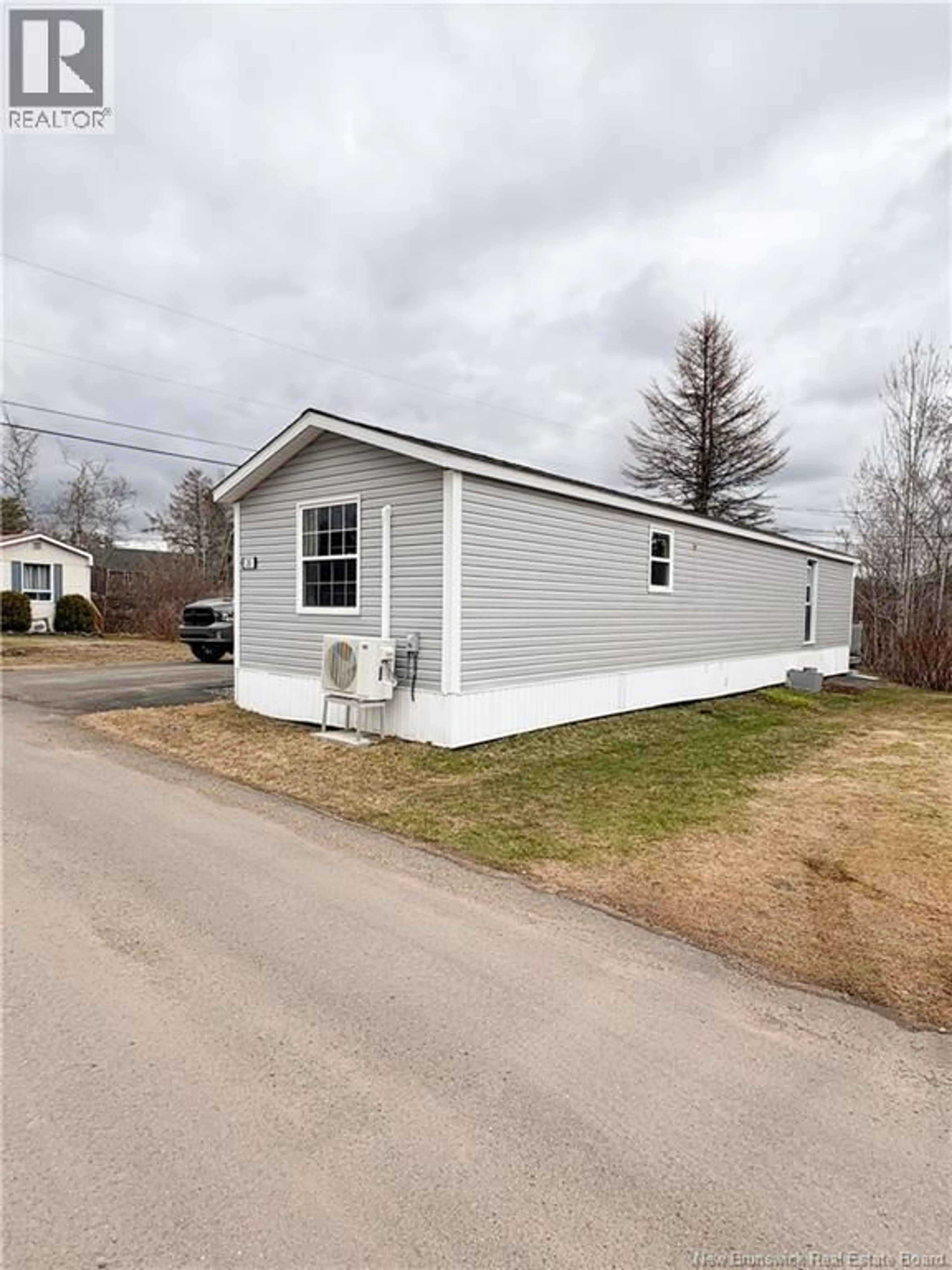 Home with vinyl exterior material, street for 28 DOUGLAS CRESCENT, New Maryland New Brunswick E3C1Y8