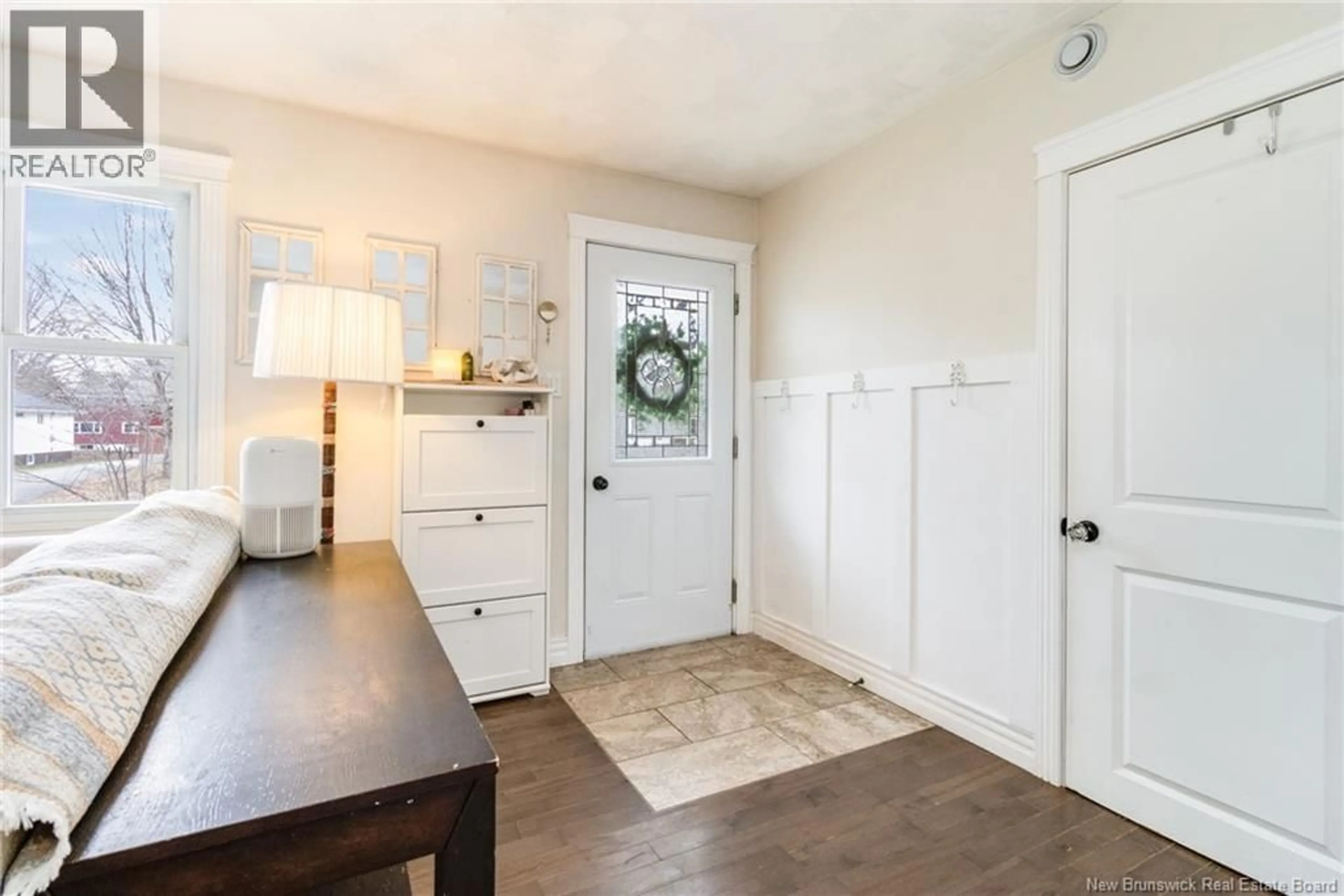 Indoor entryway for 15 BURSE COURT, Fredericton New Brunswick E3A3C7