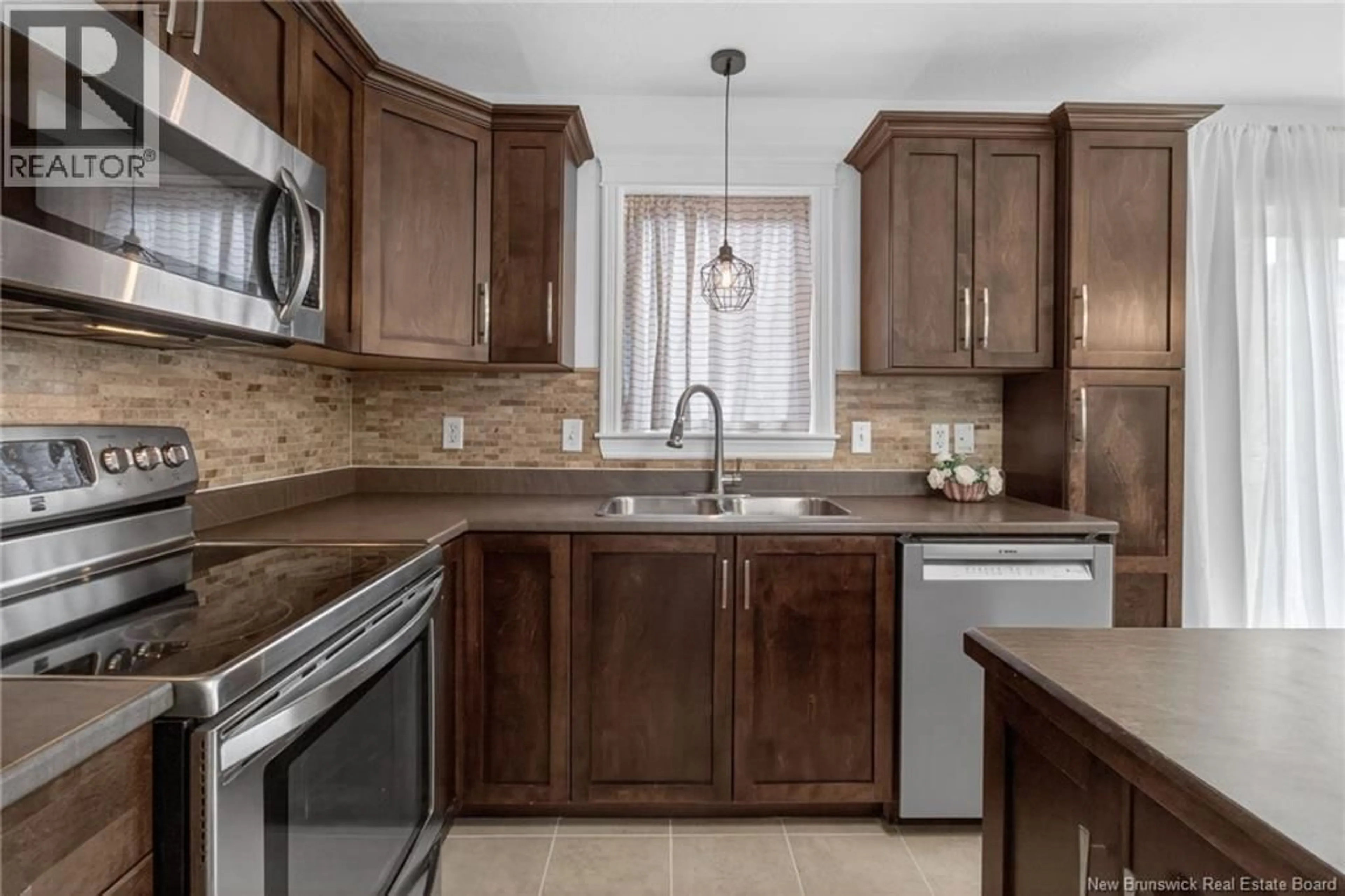 Standard kitchen, ceramic/tile floor for 18 LADY RUSSELL, Moncton New Brunswick E1E0C2