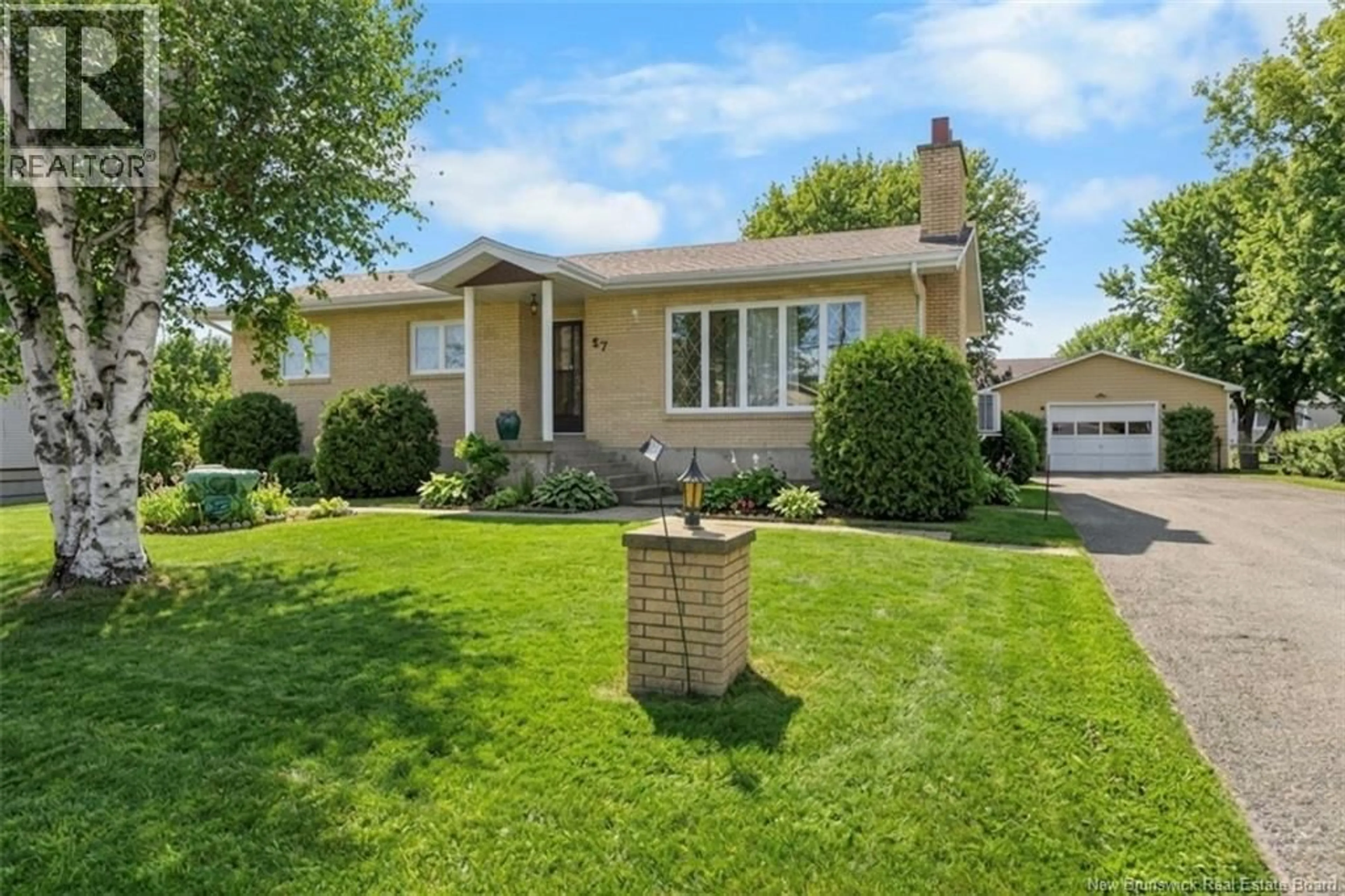 Home with vinyl exterior material, street for 57 RUE L'ANGLAIS, Petit-Rocher New Brunswick E8J1J1