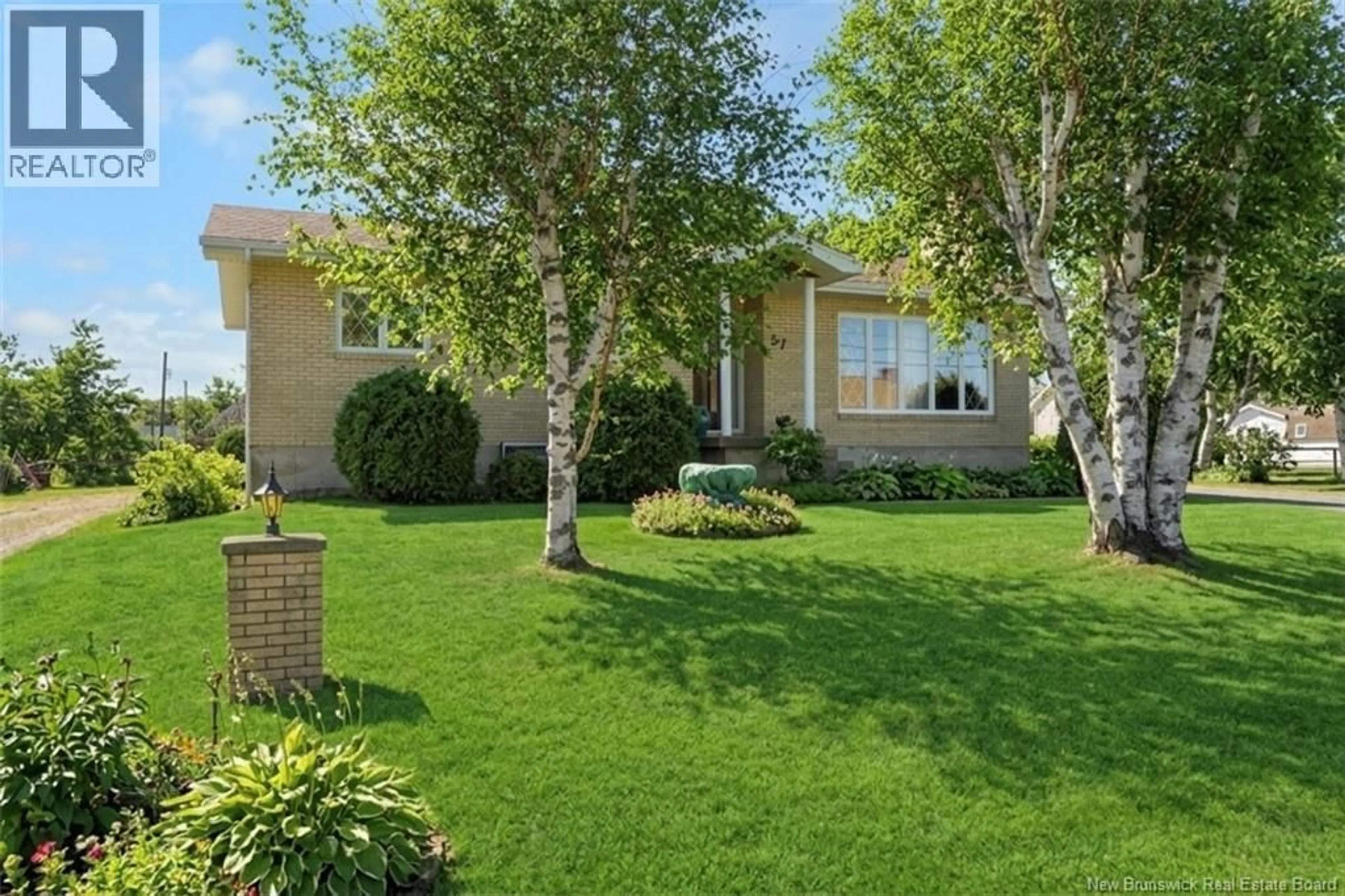 Patio, street for 57 RUE L'ANGLAIS, Petit-Rocher New Brunswick E8J1J1