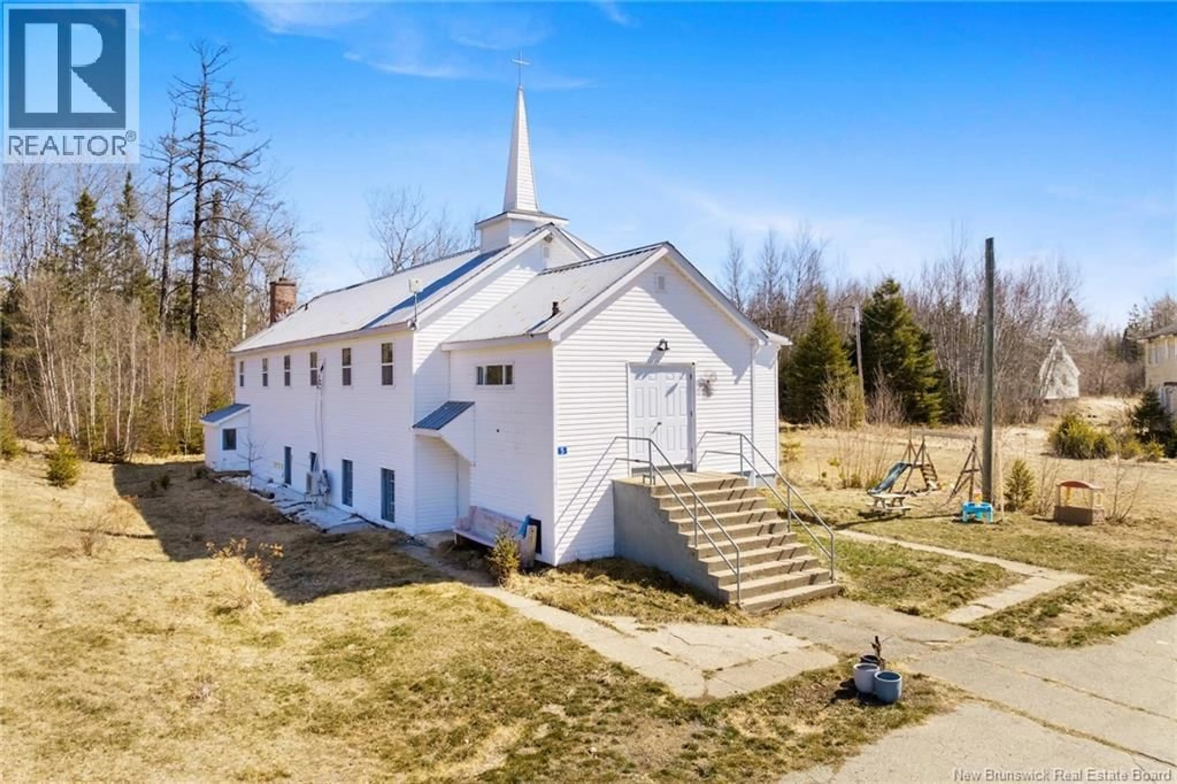 A pic from outside/outdoor area/front of a property/back of a property/a pic from drone, building for 5 ARBOR LANE, McGivney New Brunswick E6C1T9