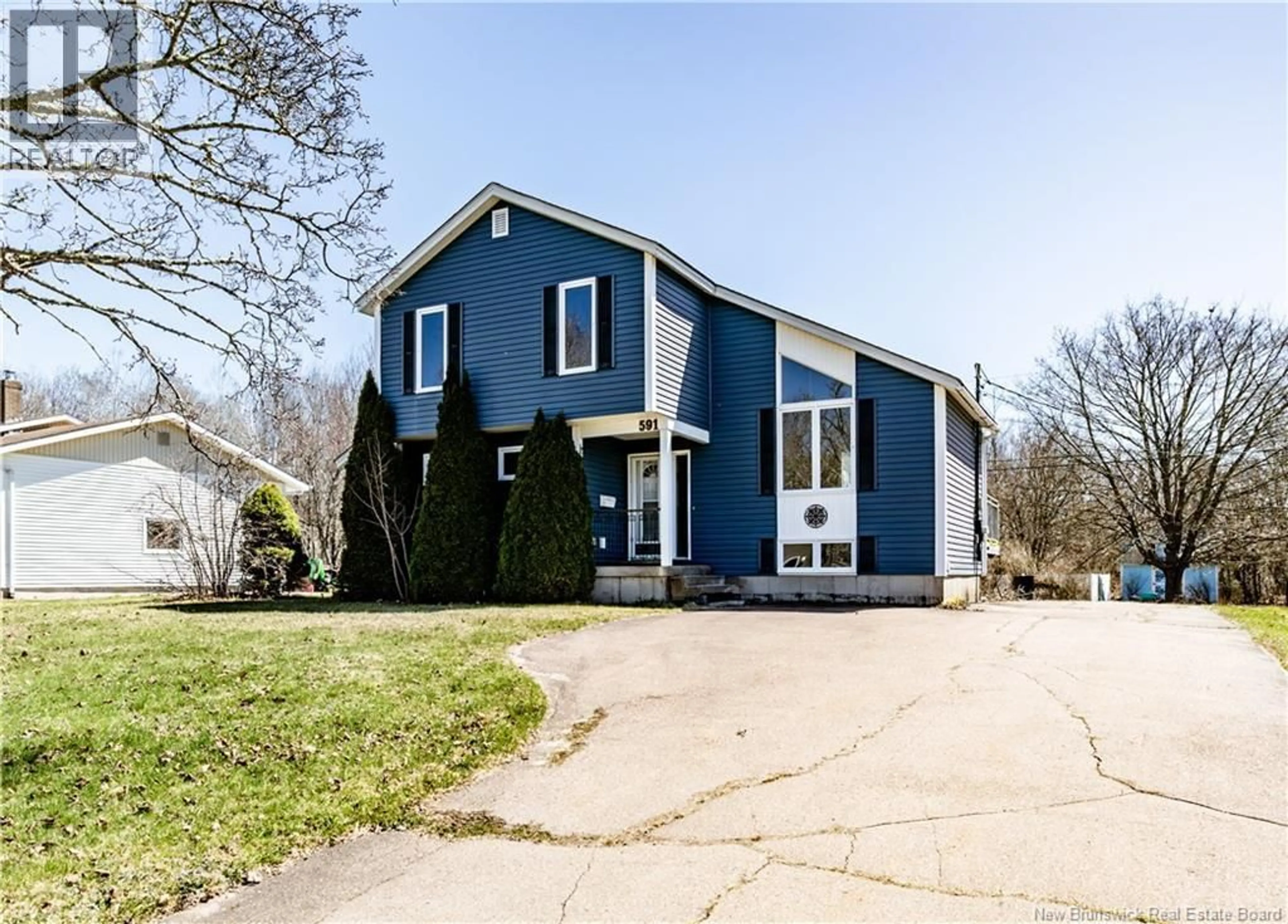 Home with vinyl exterior material, street for 591 LAFLEUR, Dieppe New Brunswick E1A6A3