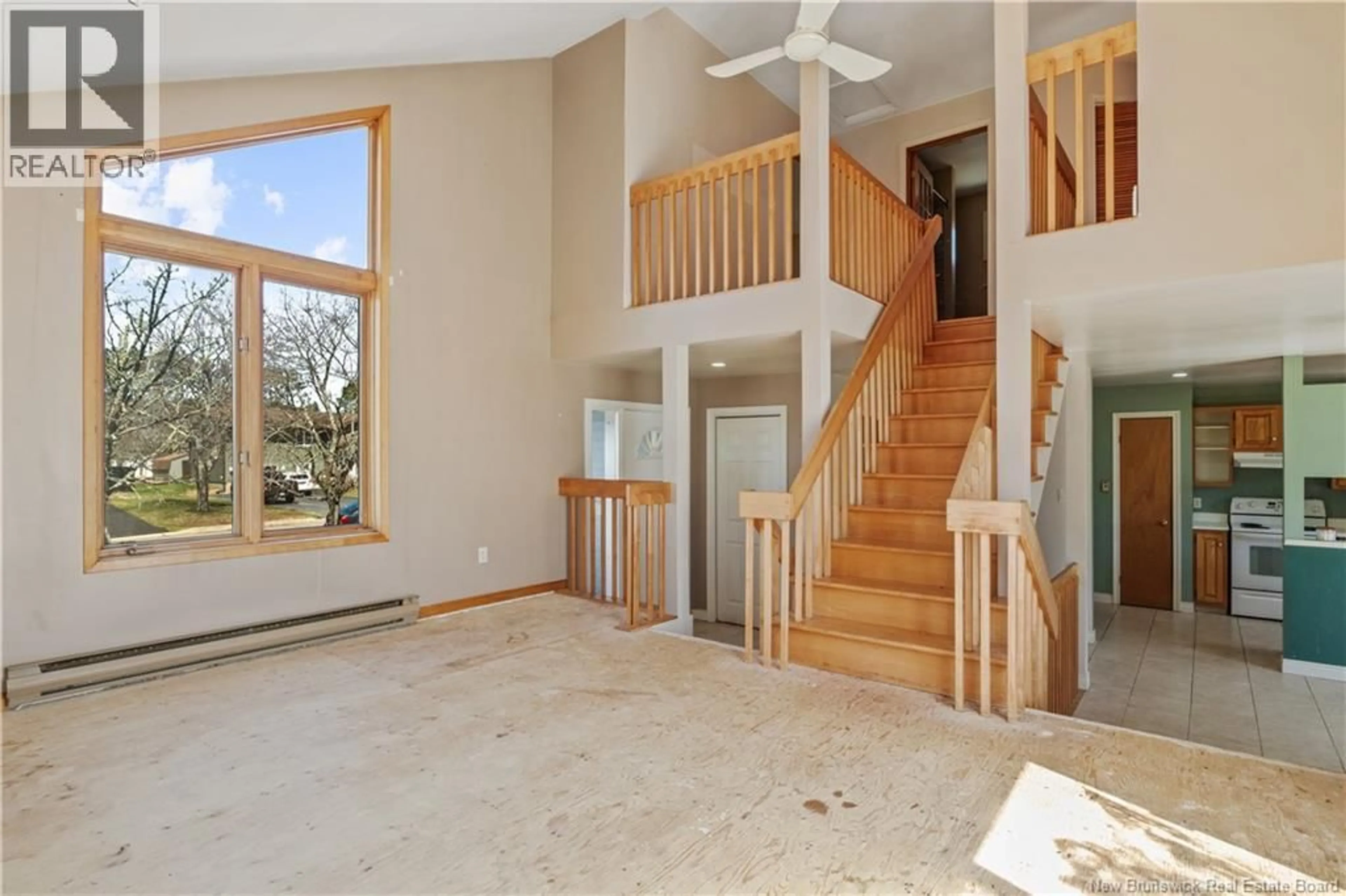 Indoor foyer for 591 LAFLEUR, Dieppe New Brunswick E1A6A3