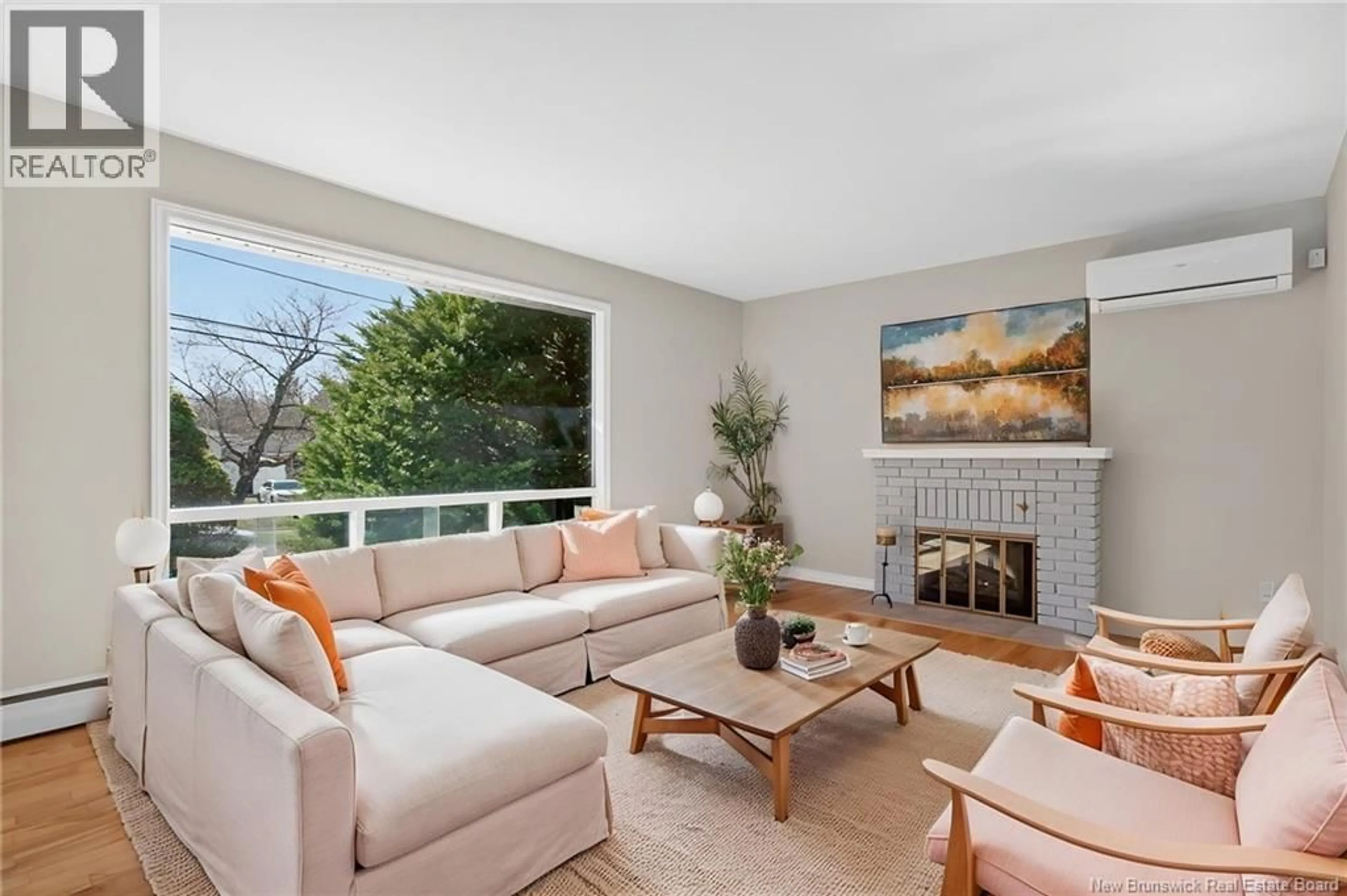 Living room with furniture, unknown for 21 DOWNSVIEW AVENUE, Moncton New Brunswick E1A4C4