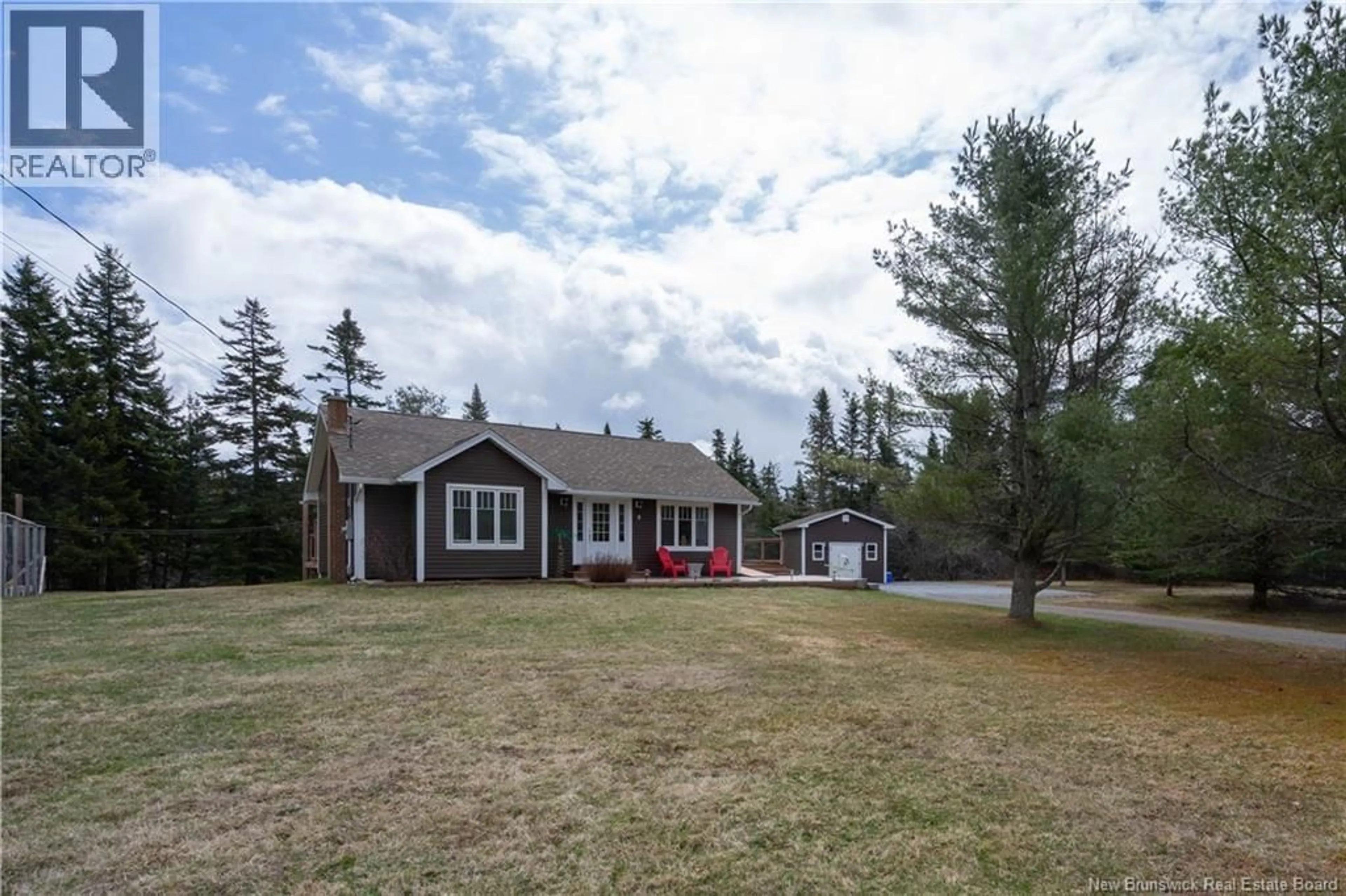 A pic from outside/outdoor area/front of a property/back of a property/a pic from drone, unknown for 8 DANE ROW, Willow Grove New Brunswick E2S1L6