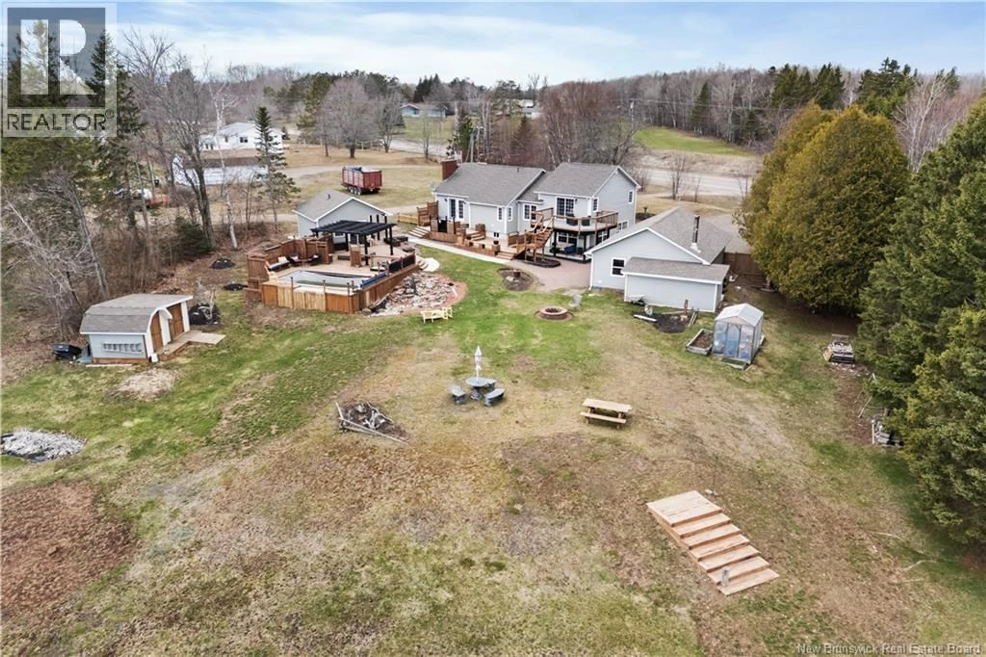 A pic from outside/outdoor area/front of a property/back of a property/a pic from drone, unknown for 3180 ROUTE 134, Shediac Cape New Brunswick E4P3H7
