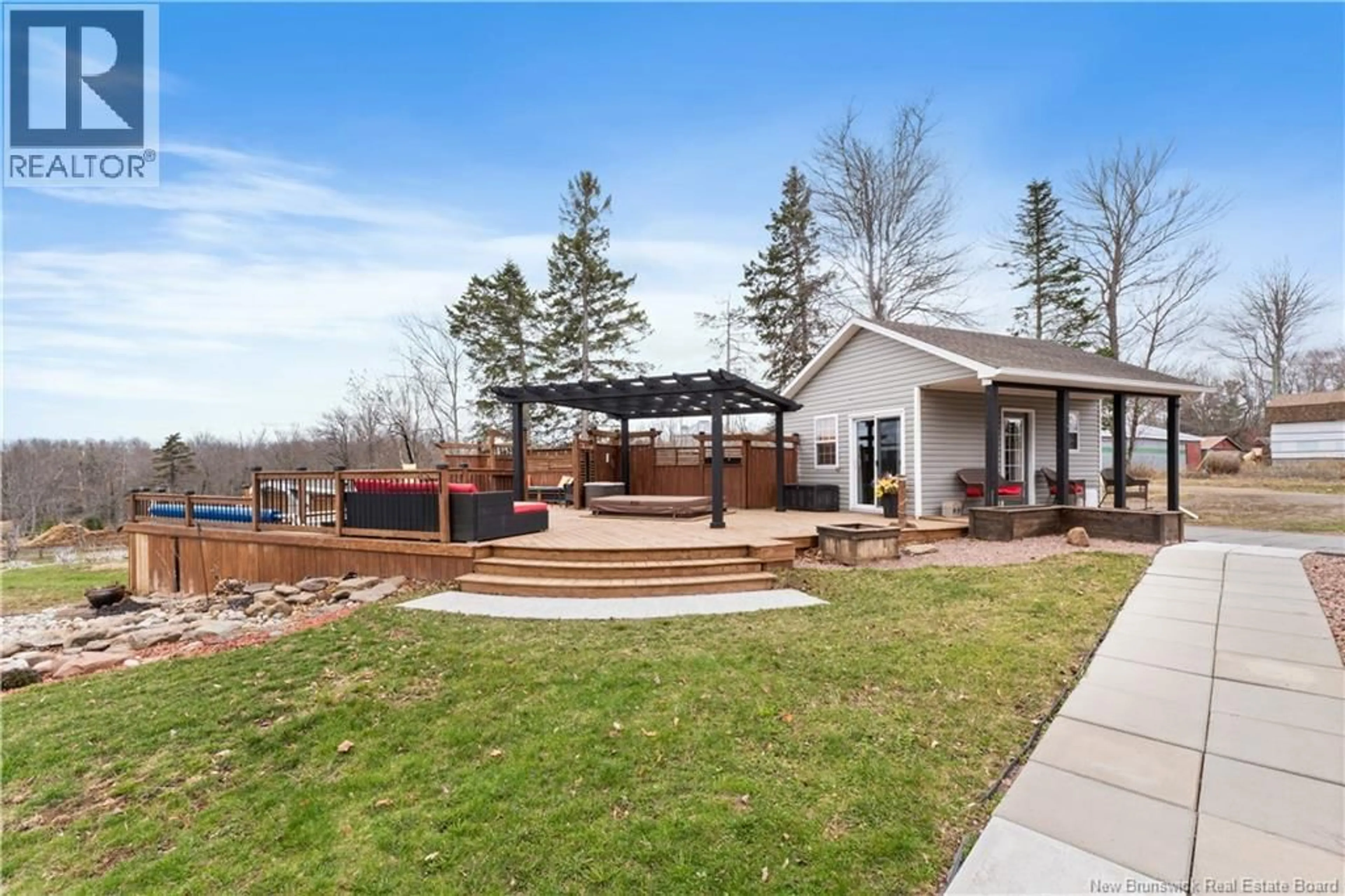 Patio, unknown for 3180 ROUTE 134, Shediac Cape New Brunswick E4P3H7