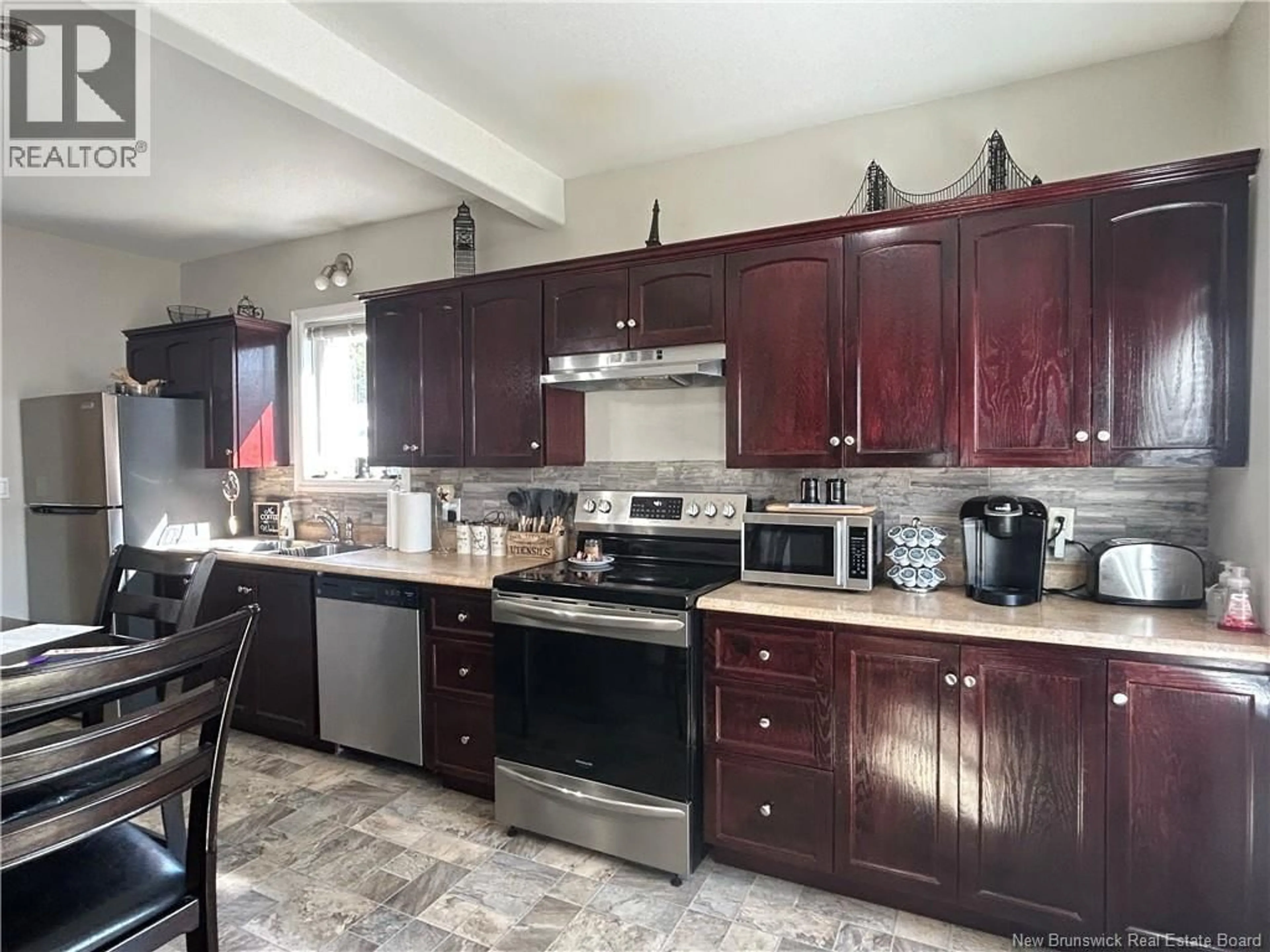 Open concept kitchen, unknown for 58 ACADIE STREET, Richibucto New Brunswick E4W3V7