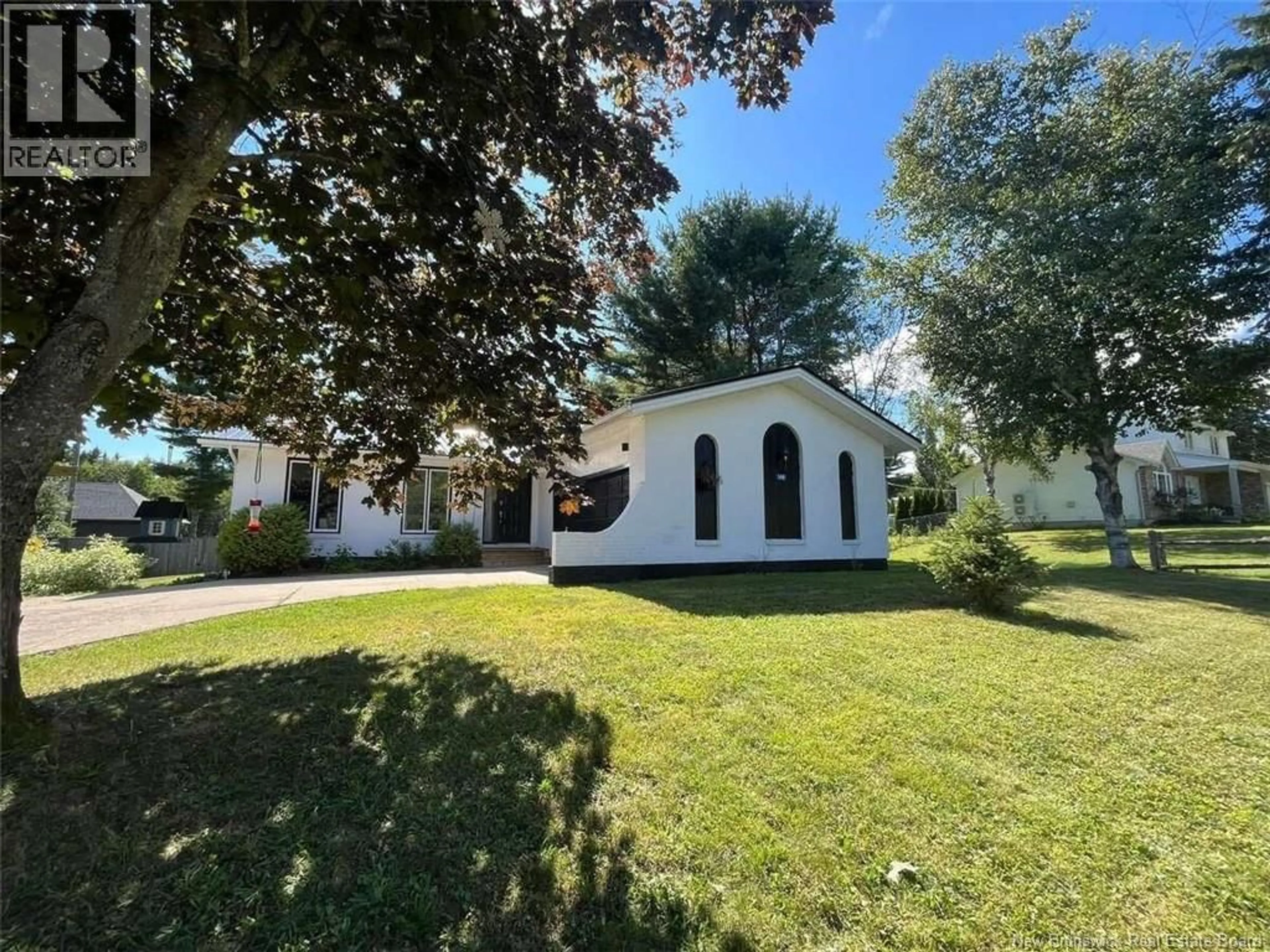 A pic from outside/outdoor area/front of a property/back of a property/a pic from drone, street for 148 SUNRISE DRIVE, Miramichi New Brunswick E1V6Z9