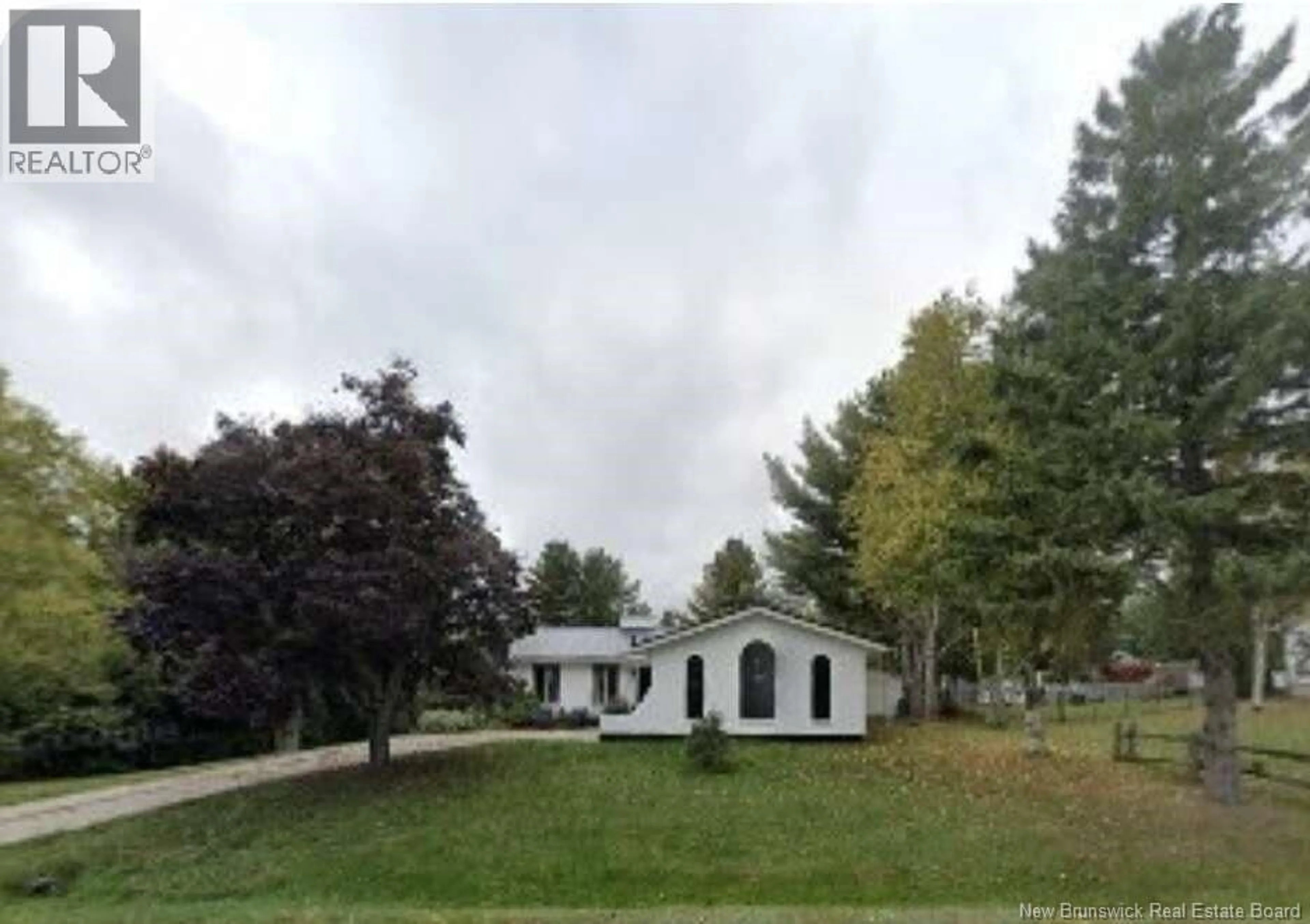 A pic from outside/outdoor area/front of a property/back of a property/a pic from drone, unknown for 148 SUNRISE DRIVE, Miramichi New Brunswick E1V6Z9