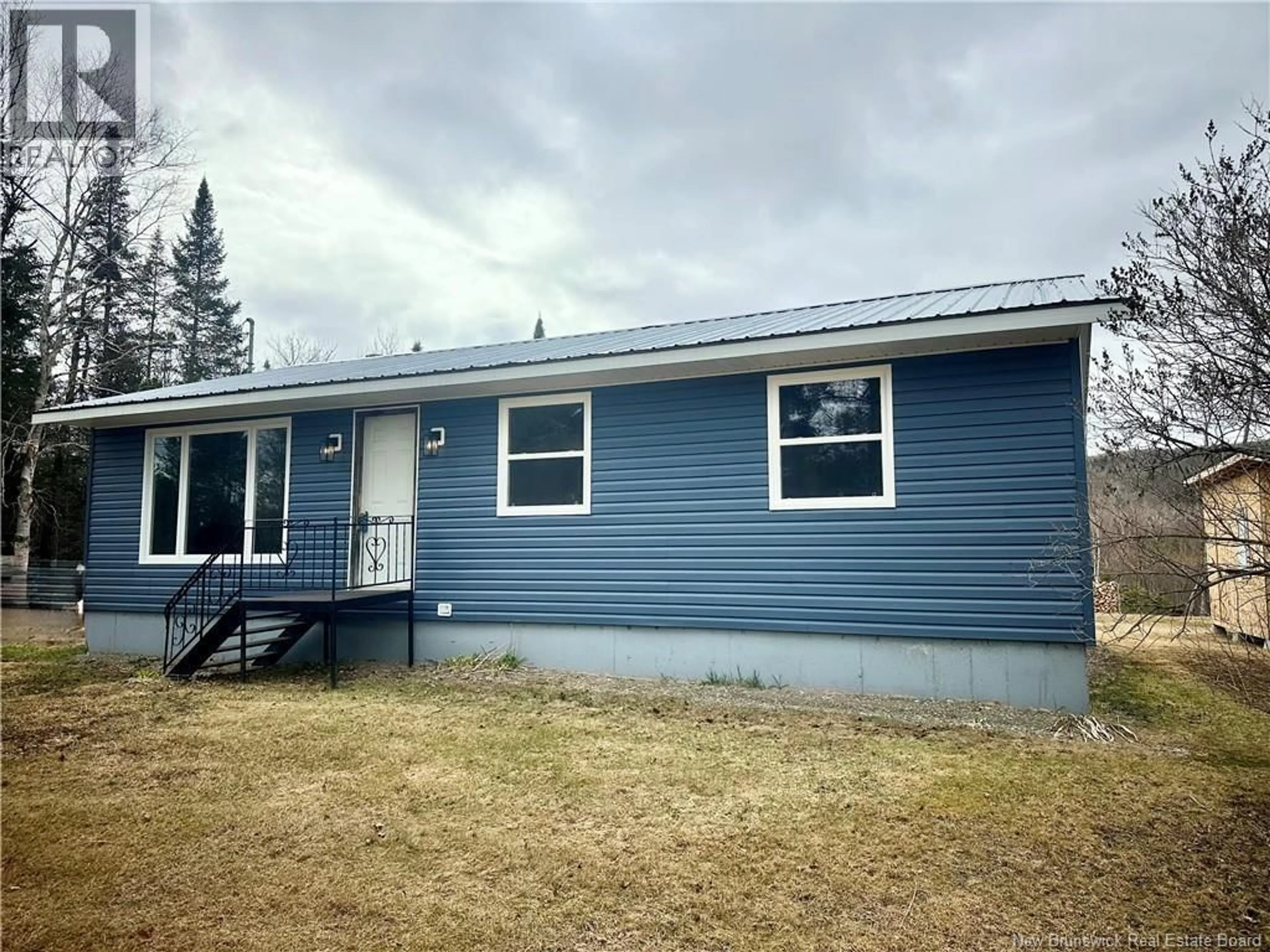 Home with vinyl exterior material, building for 193 ROUTE 385, Weaver New Brunswick E7G3M8