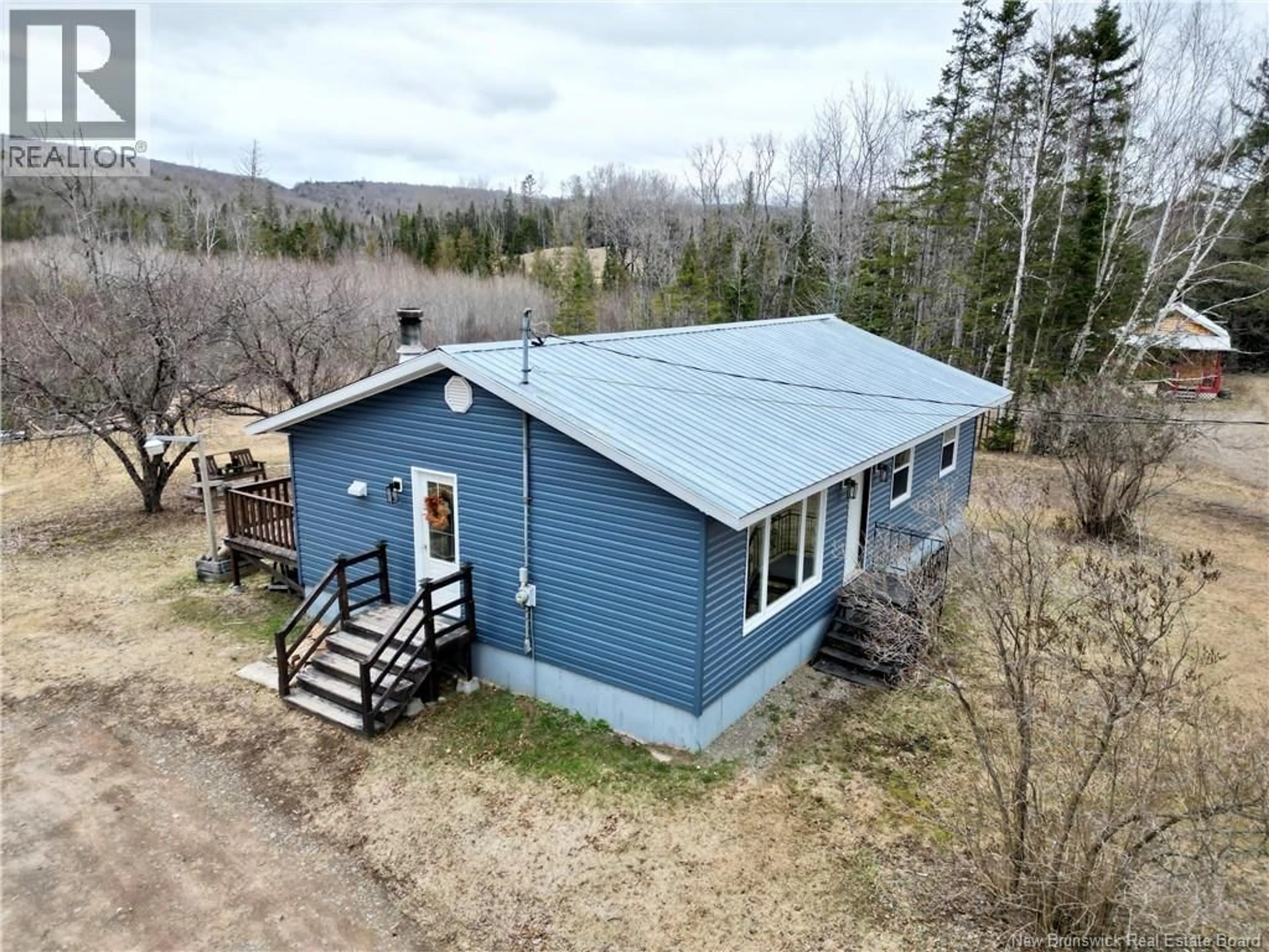 A pic from outside/outdoor area/front of a property/back of a property/a pic from drone, building for 193 ROUTE 385, Weaver New Brunswick E7G3M8