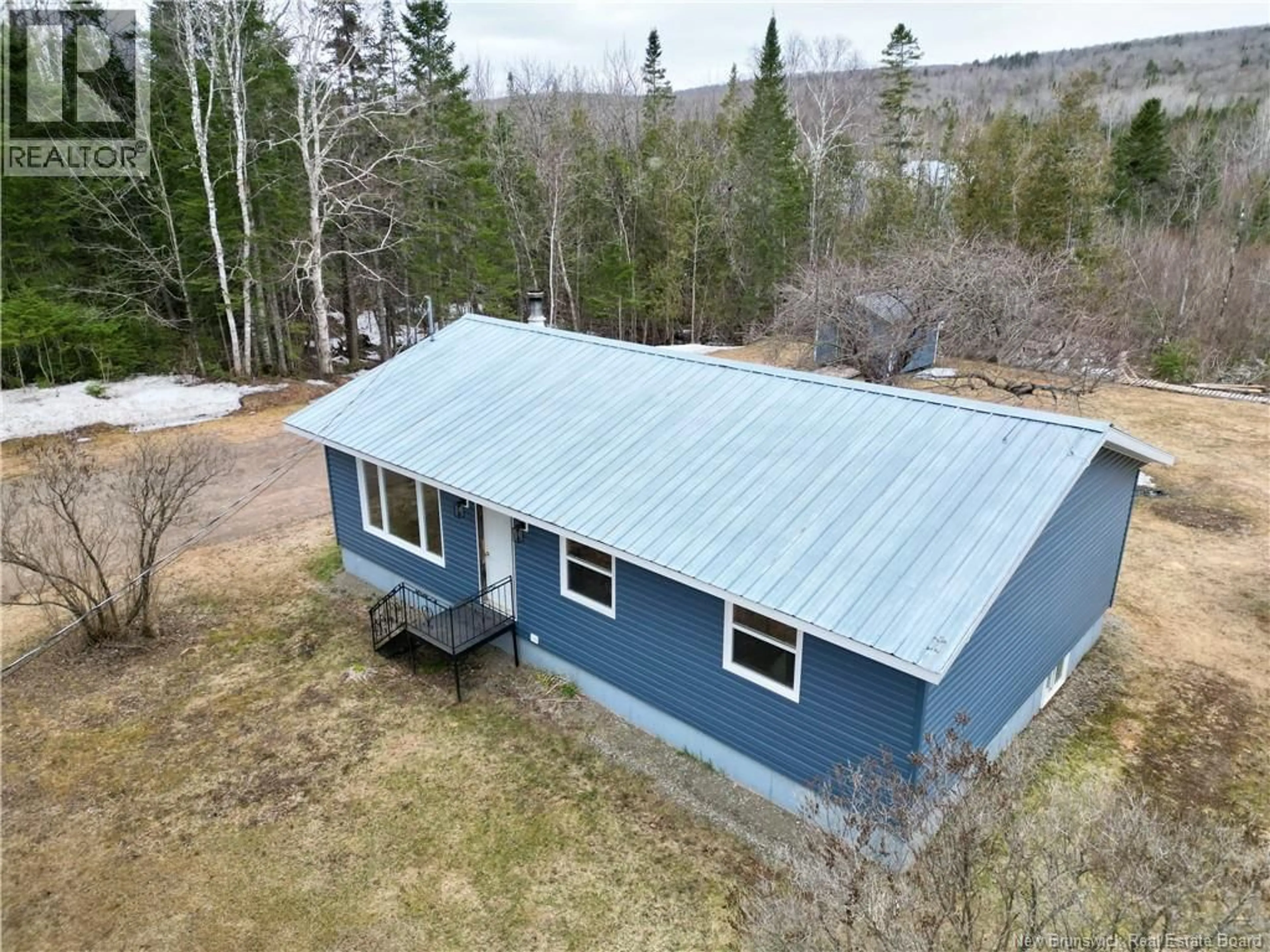 A pic from outside/outdoor area/front of a property/back of a property/a pic from drone, building for 193 ROUTE 385, Weaver New Brunswick E7G3M8