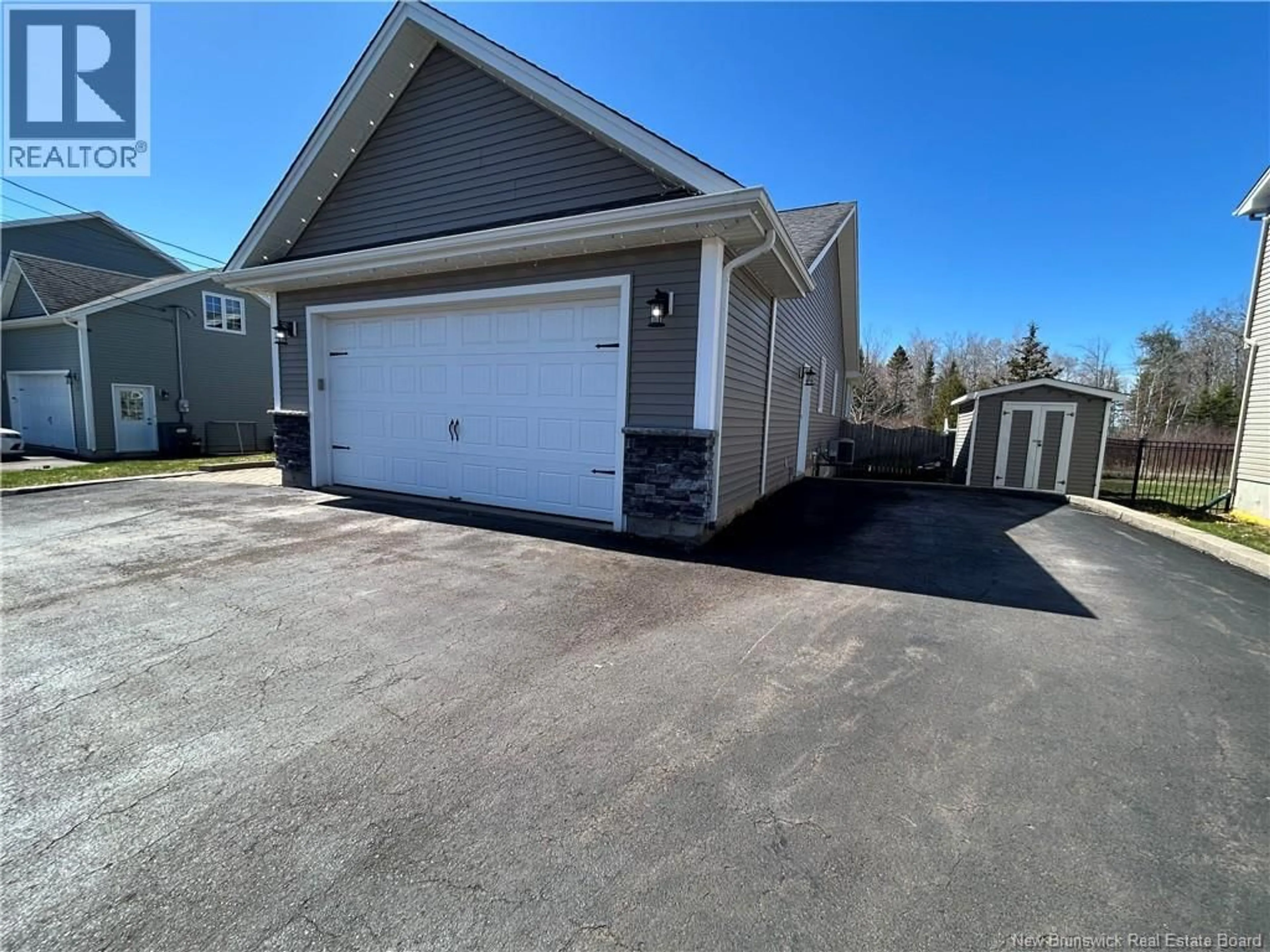 Indoor garage for 38 FOREST GROVE ROAD, Moncton New Brunswick E1G5K5