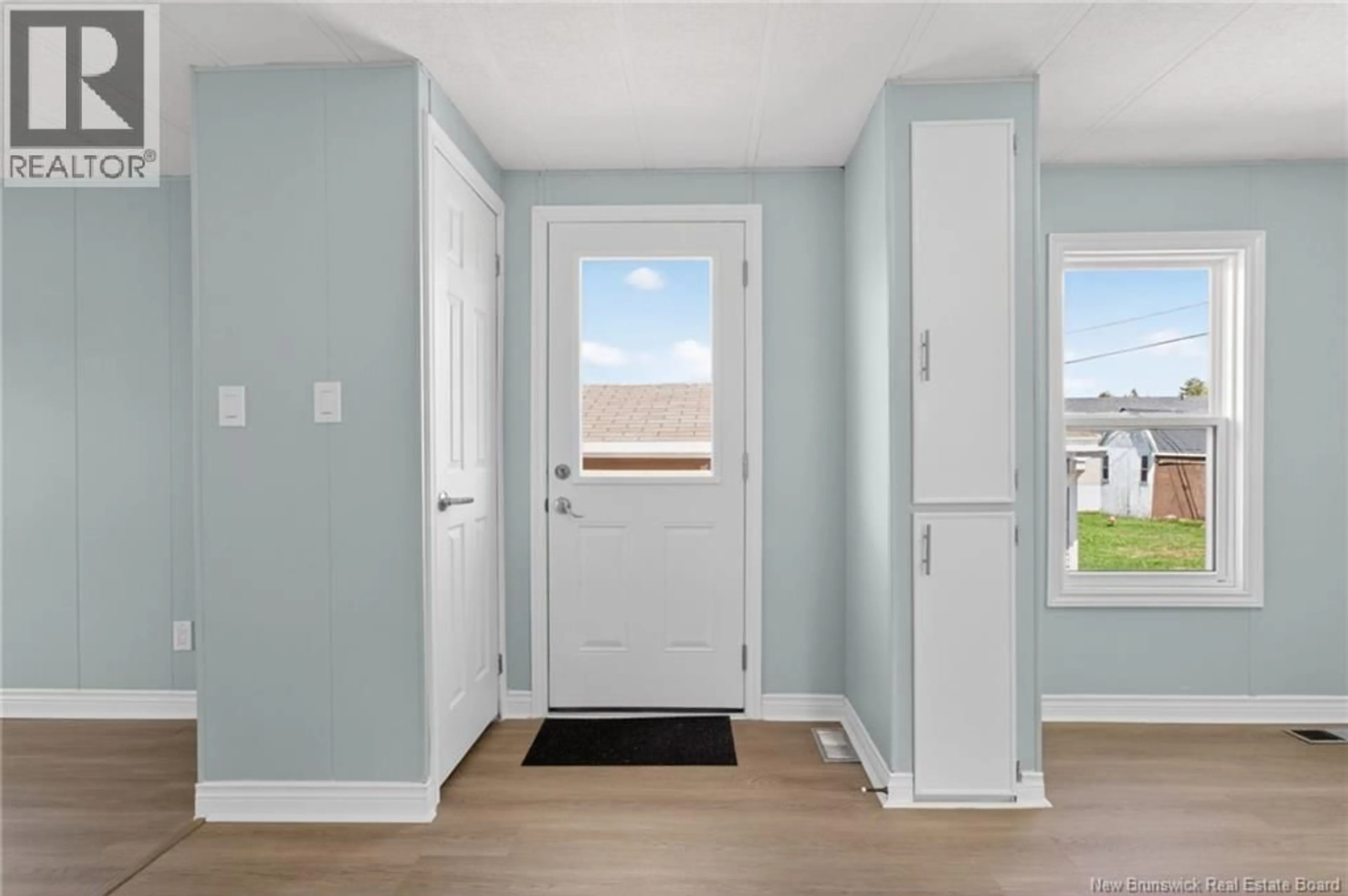 Indoor entryway for 13 RAWORTH AVENUE, Lakeville New Brunswick E1H1C1