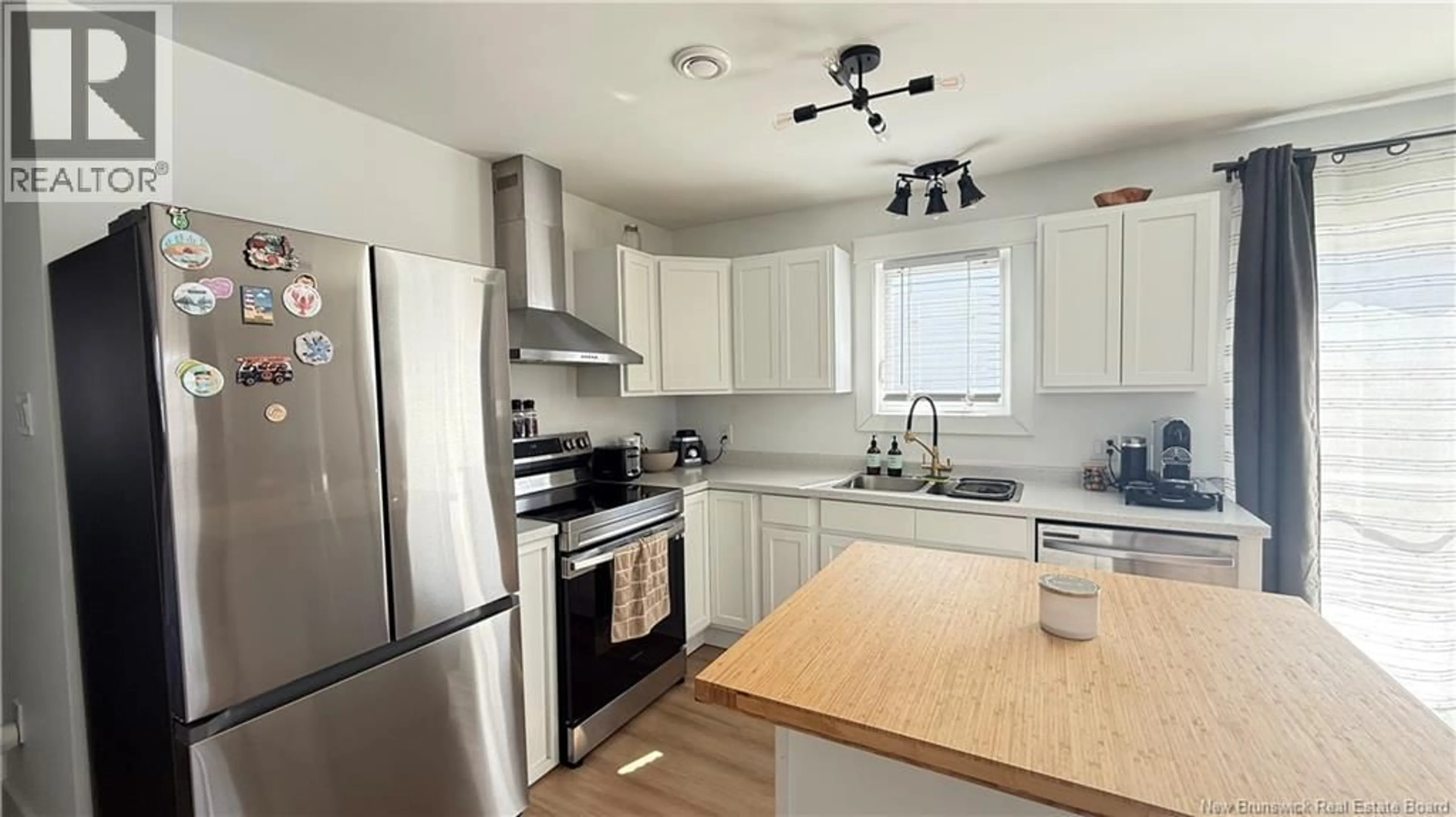 Standard kitchen, wood/laminate floor for 22 COLTER STREET, Saint John New Brunswick E2J3B2