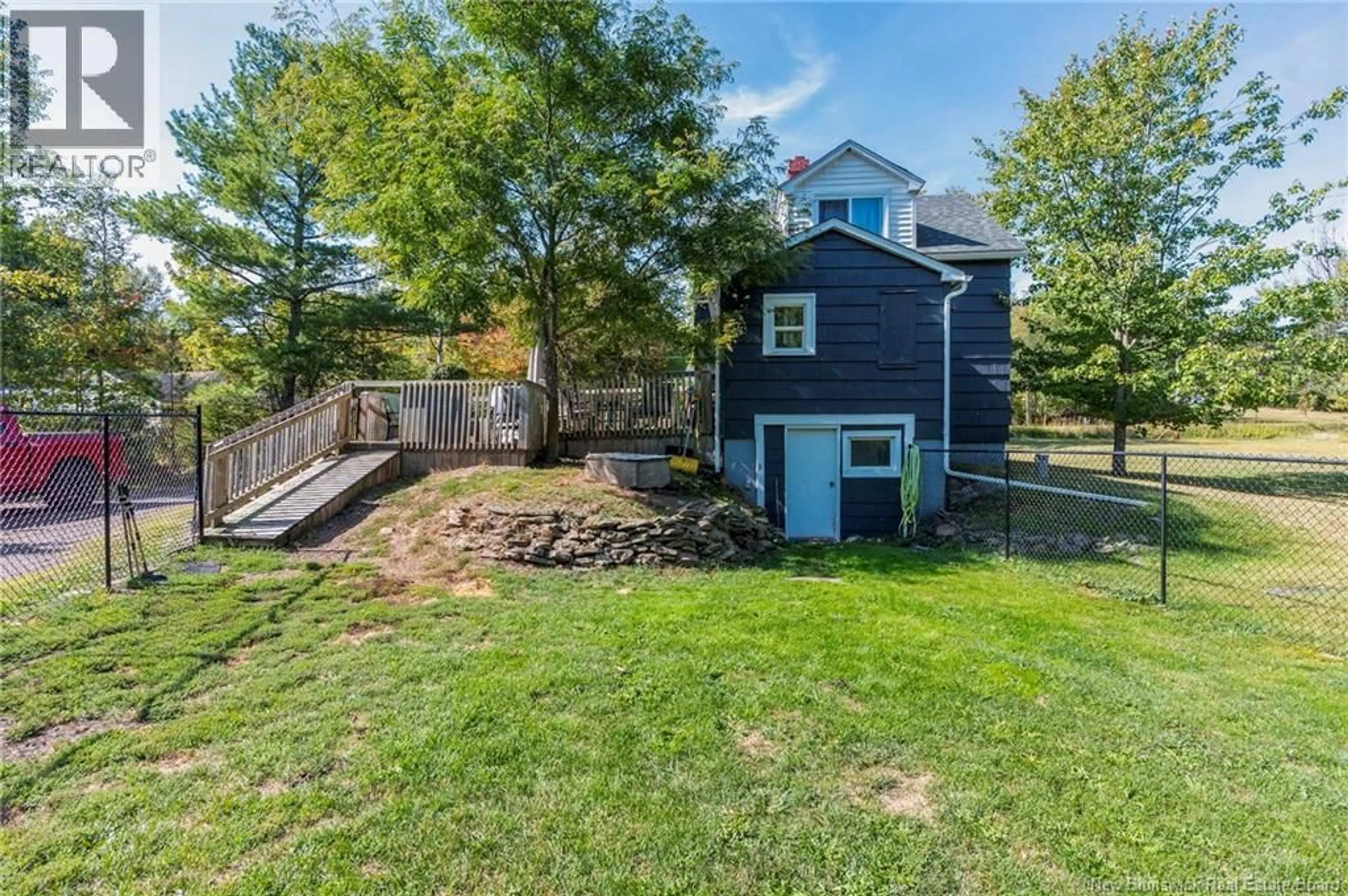 A pic from outside/outdoor area/front of a property/back of a property/a pic from drone, water/lake/river/ocean view for 1519 ROUTE 114, Fundy New Brunswick E1J1G9