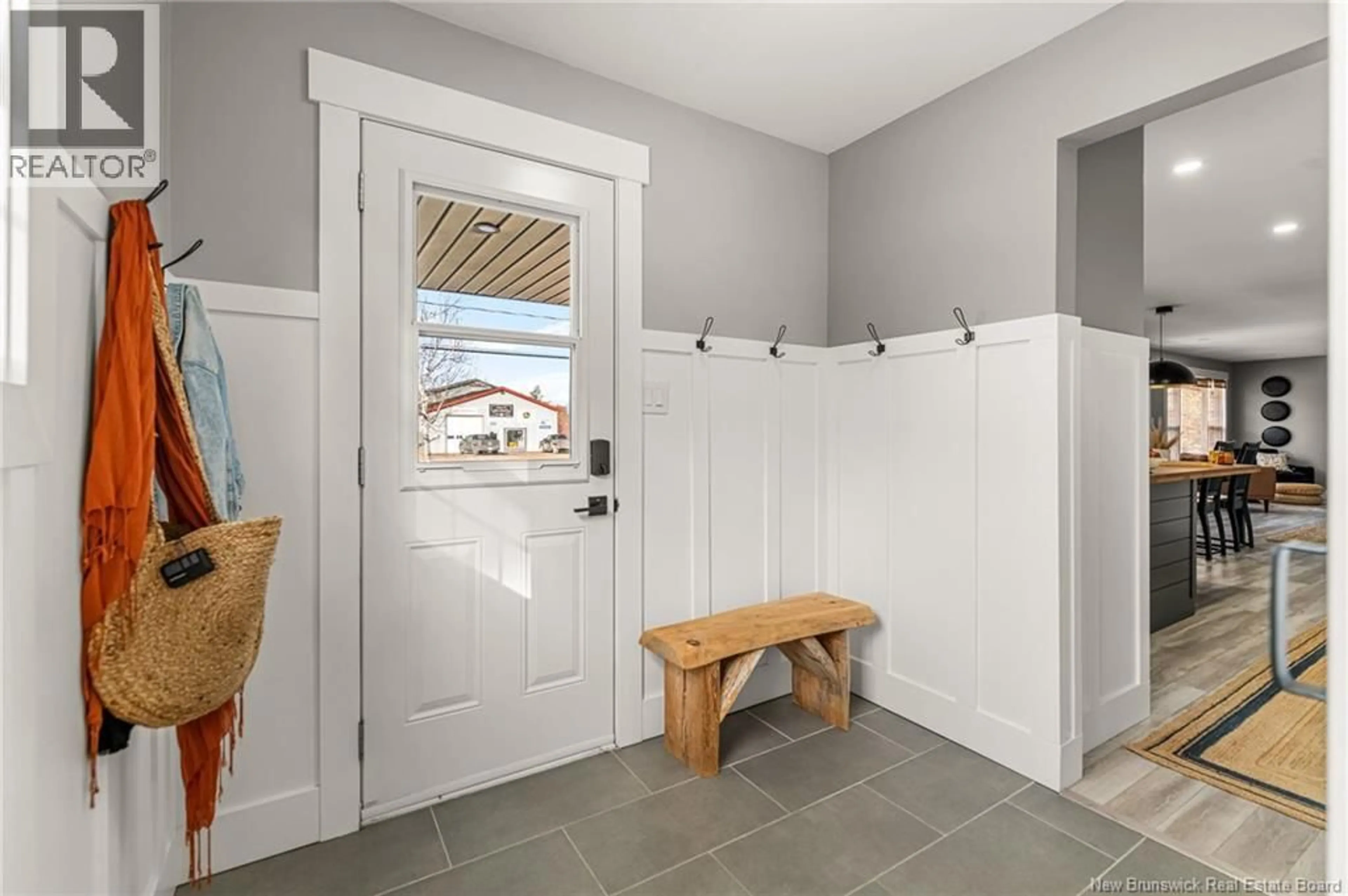 Indoor entryway for 303 SAINT CHARLES SUD, Saint-Charles New Brunswick E4W4V5