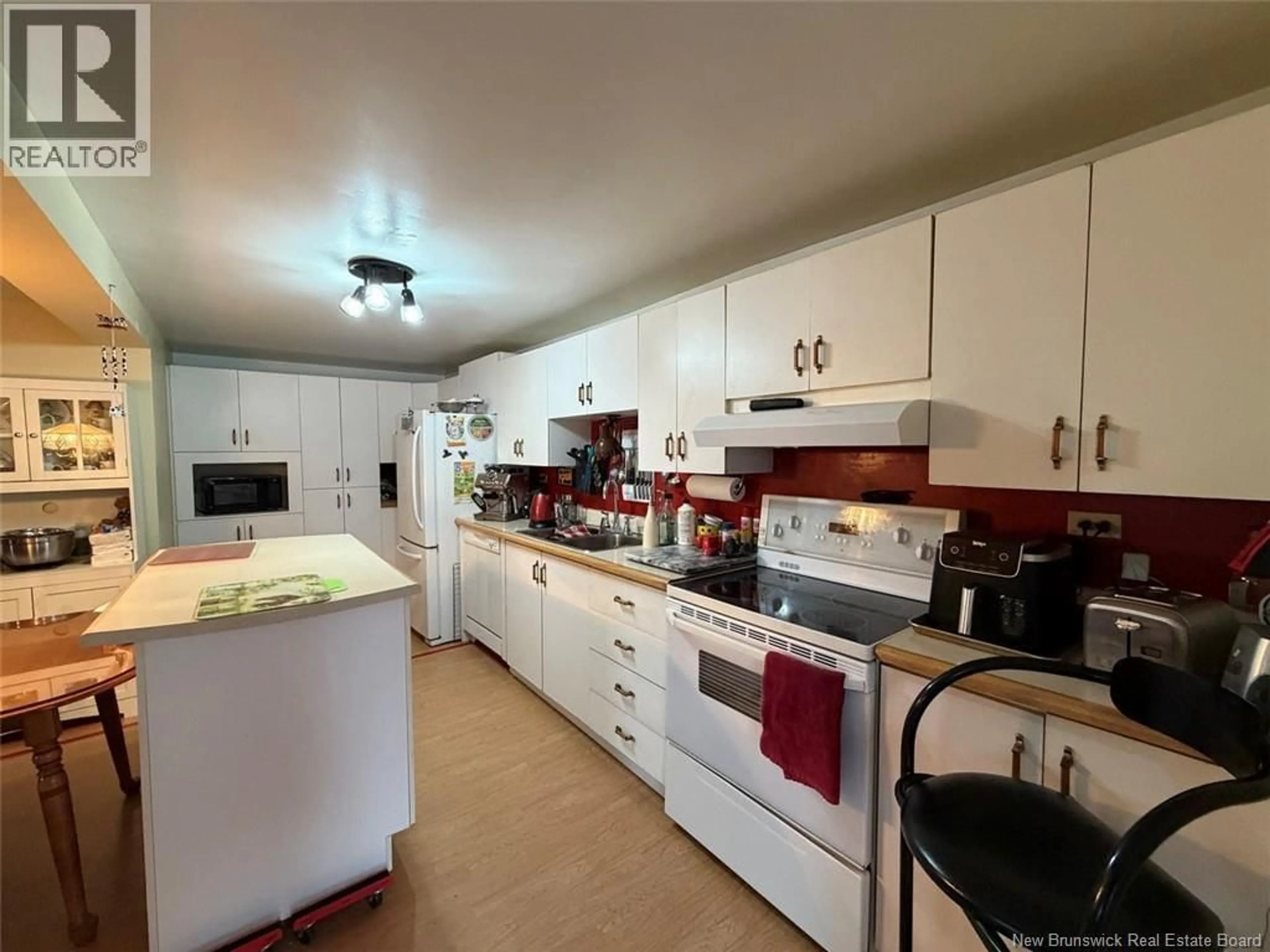 Standard kitchen, unknown for 243 RIVIERE VERTE ROAD, Rivière-Verte New Brunswick E7A3A1