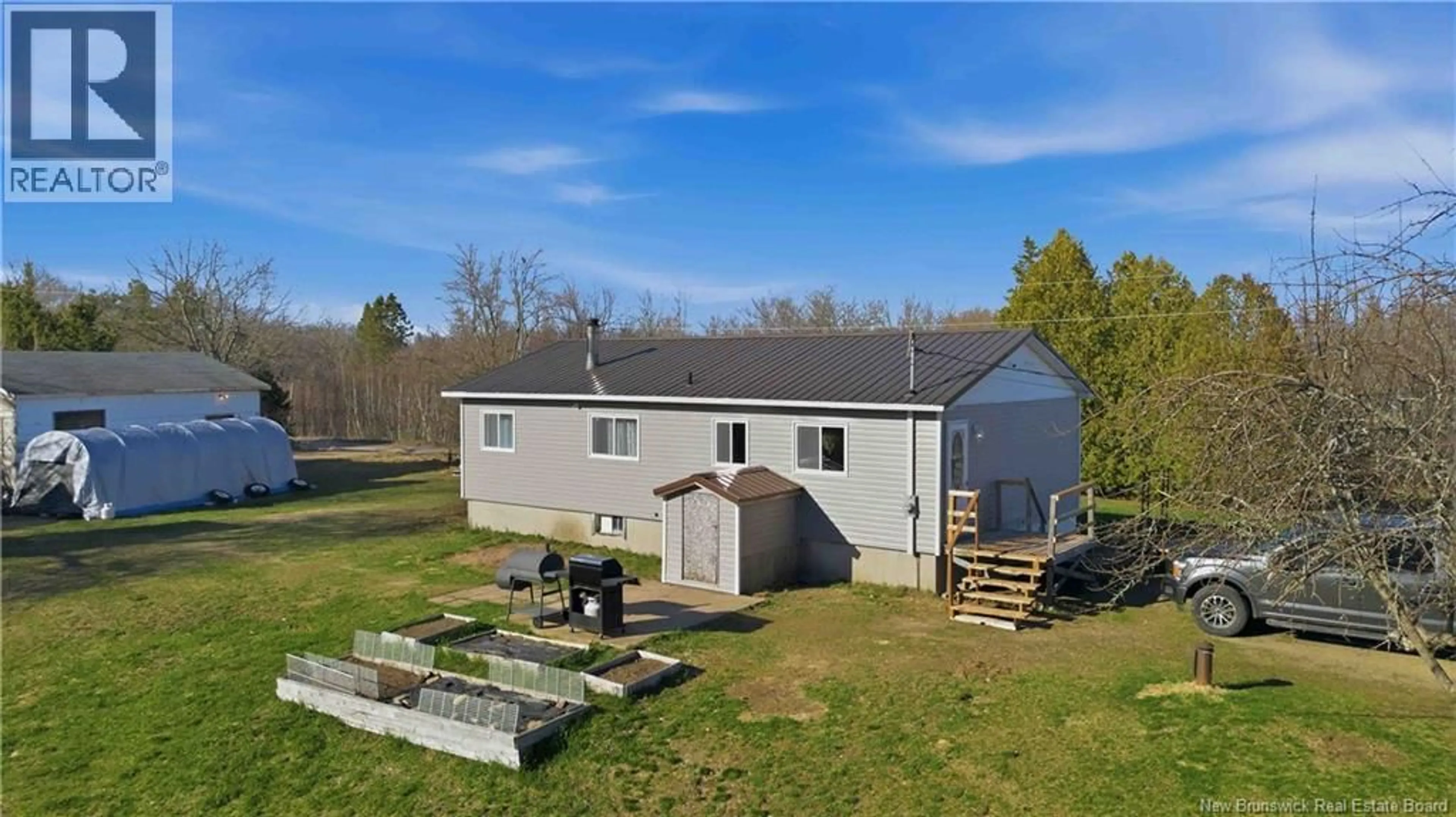 A pic from outside/outdoor area/front of a property/back of a property/a pic from drone, building for 332 UPPER COYTOWN ROAD, Upper Gagetown New Brunswick E5M1R4