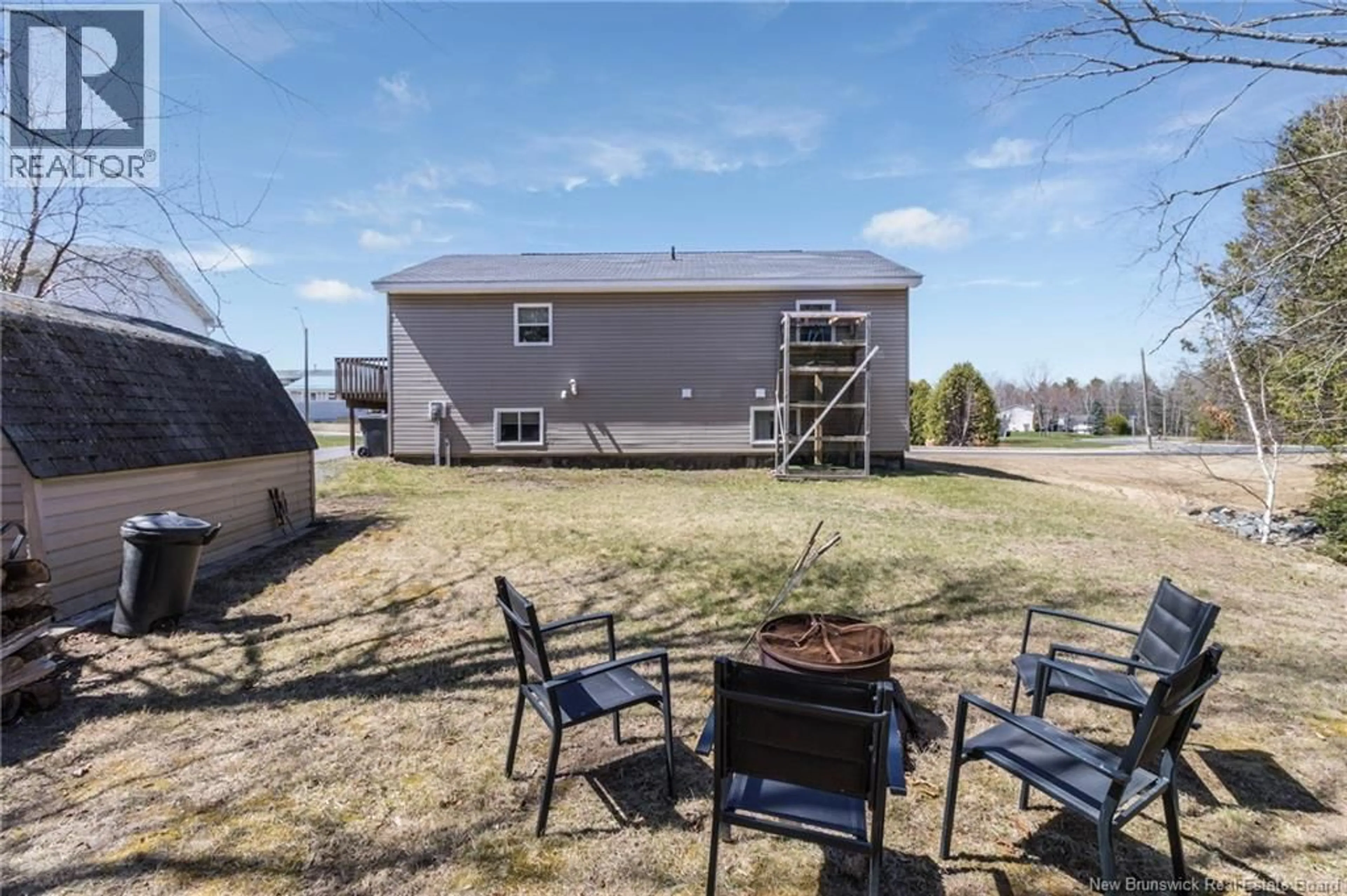 Patio, unknown for 563 SCOULLAR STREET, Oromocto New Brunswick E2V1H3