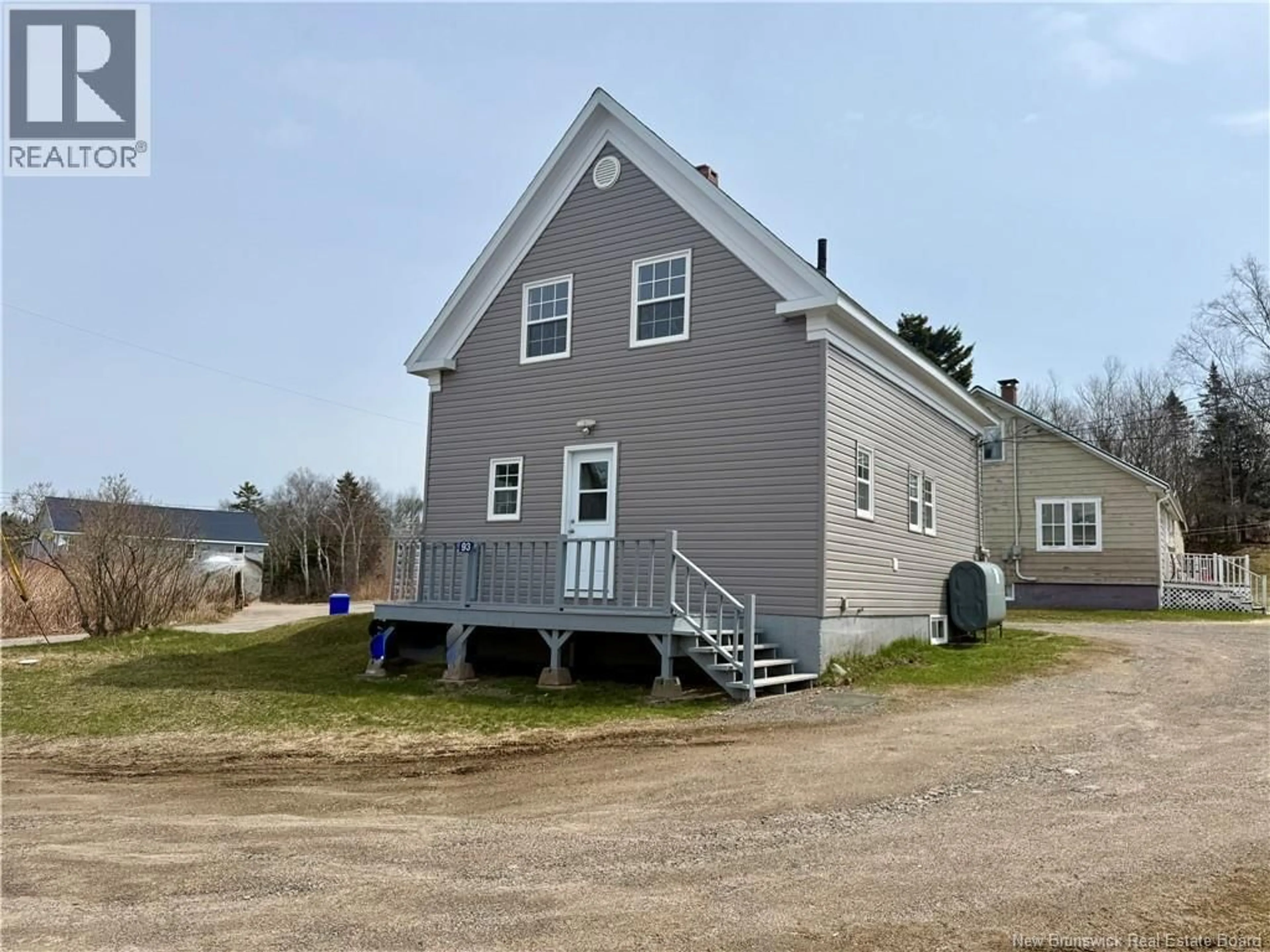 Home with vinyl exterior material, building for 93 WILLOW COURT, Blacks Harbour New Brunswick E5H1E9