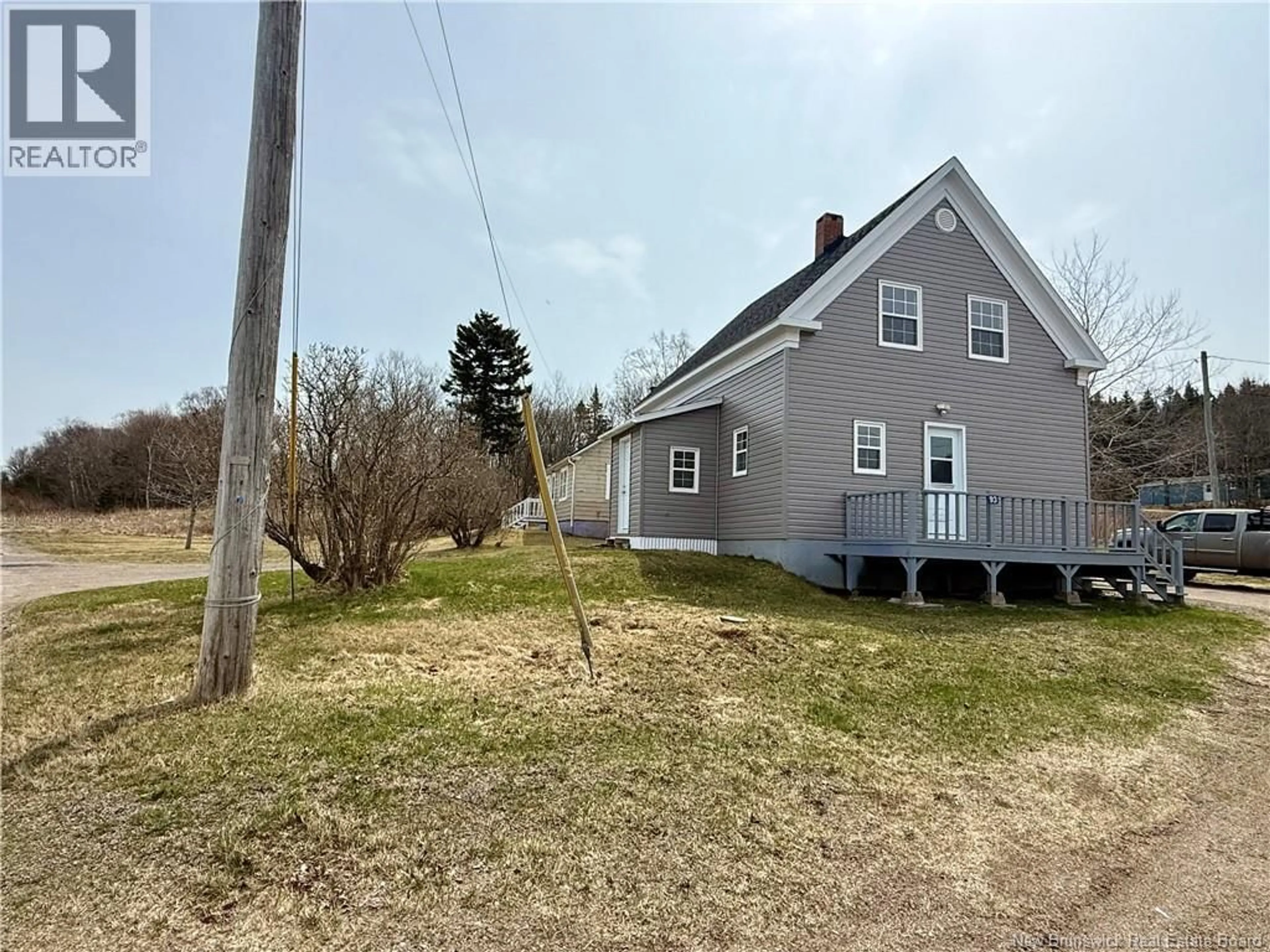 A pic from outside/outdoor area/front of a property/back of a property/a pic from drone, building for 93 WILLOW COURT, Blacks Harbour New Brunswick E5H1E9