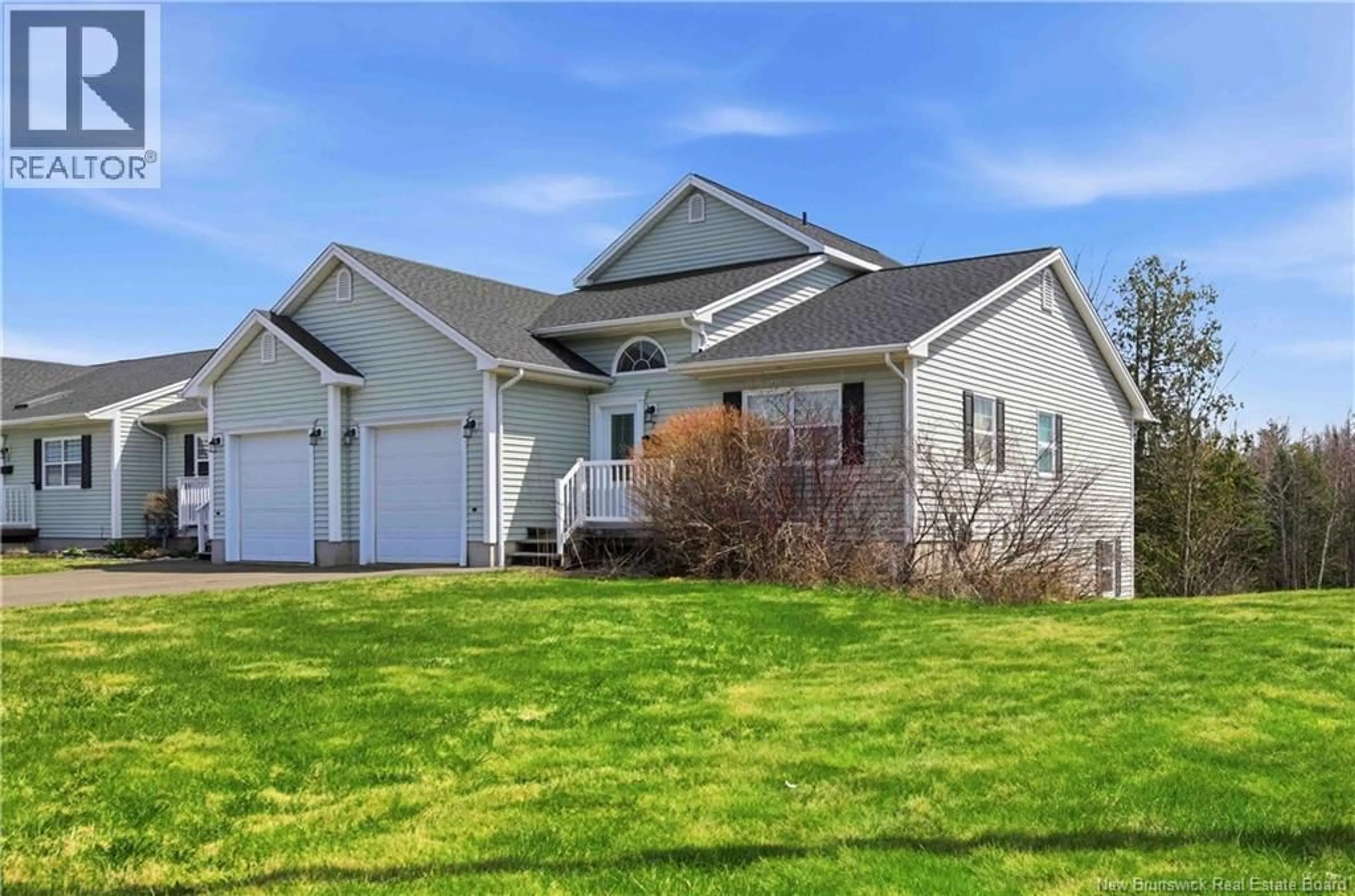 Home with vinyl exterior material, unknown for 7 HILLCREST, Oromocto New Brunswick E2V0E1