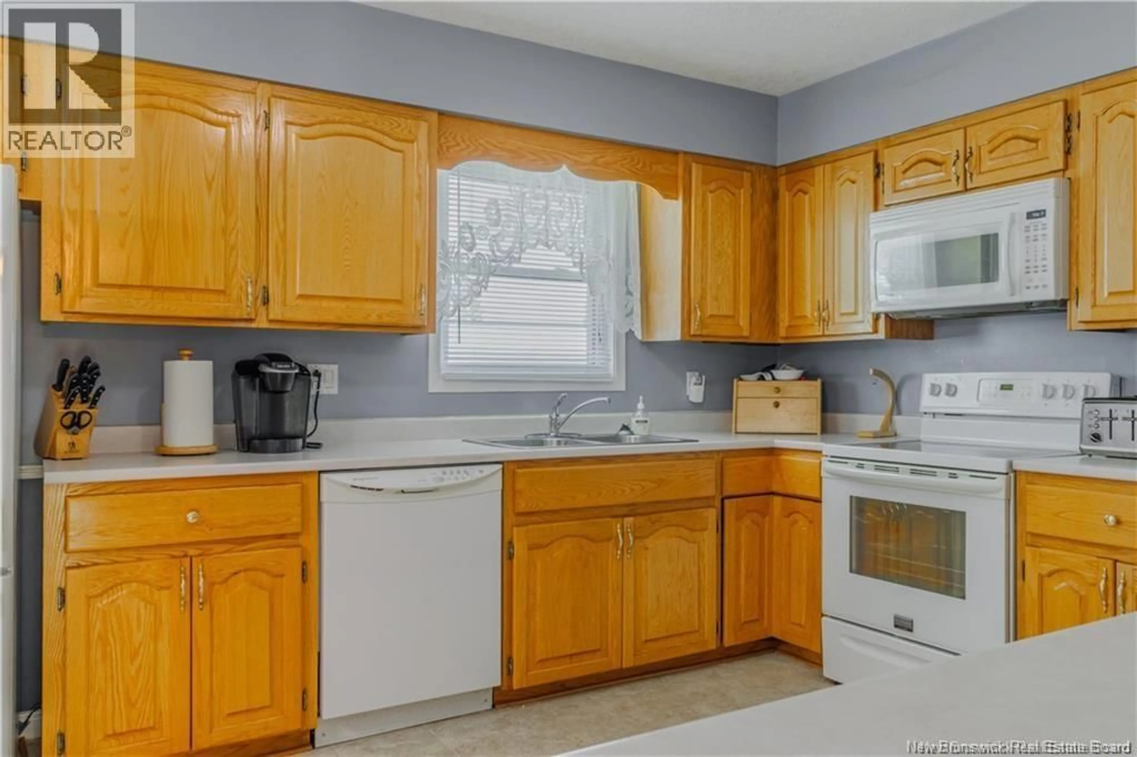 Standard kitchen, ceramic/tile floor for 261 ROUTE 105, Maugerville New Brunswick E3A8P1