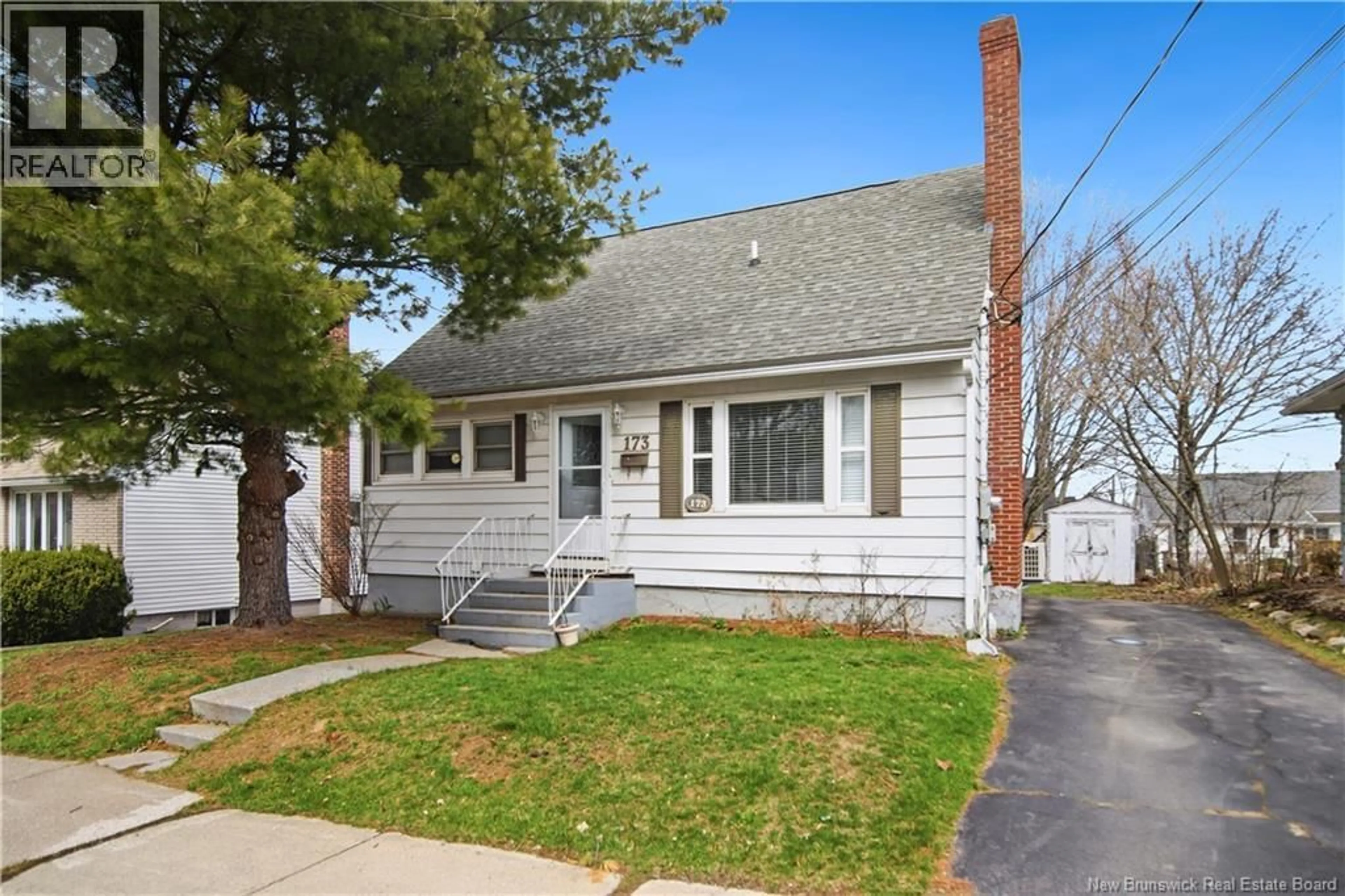 Home with vinyl exterior material, street for 173 MAPLE STREET, Moncton New Brunswick E1C6A5