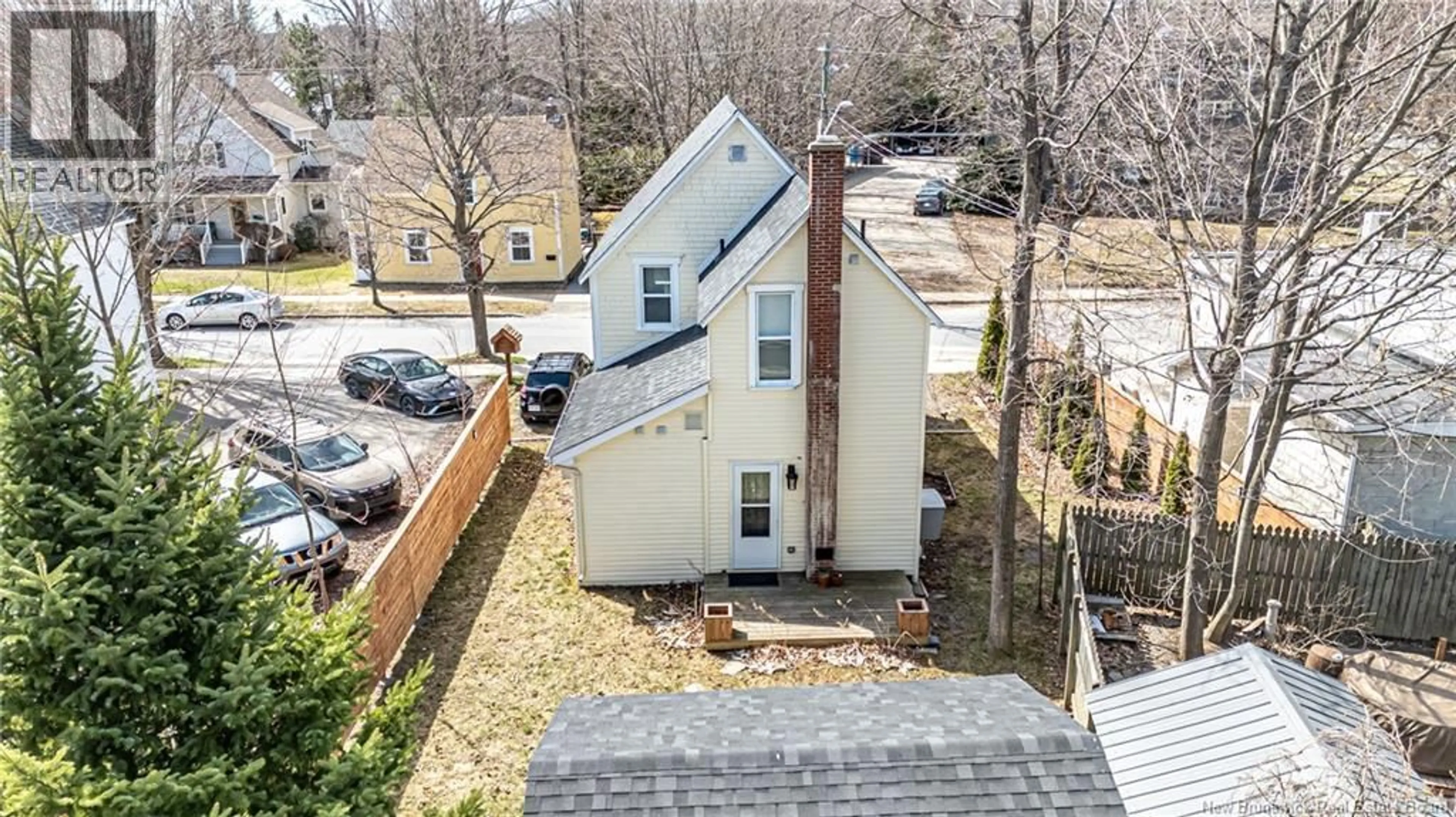 A pic from outside/outdoor area/front of a property/back of a property/a pic from drone, street for 18 SHORE STREET, Fredericton New Brunswick E3B1R2