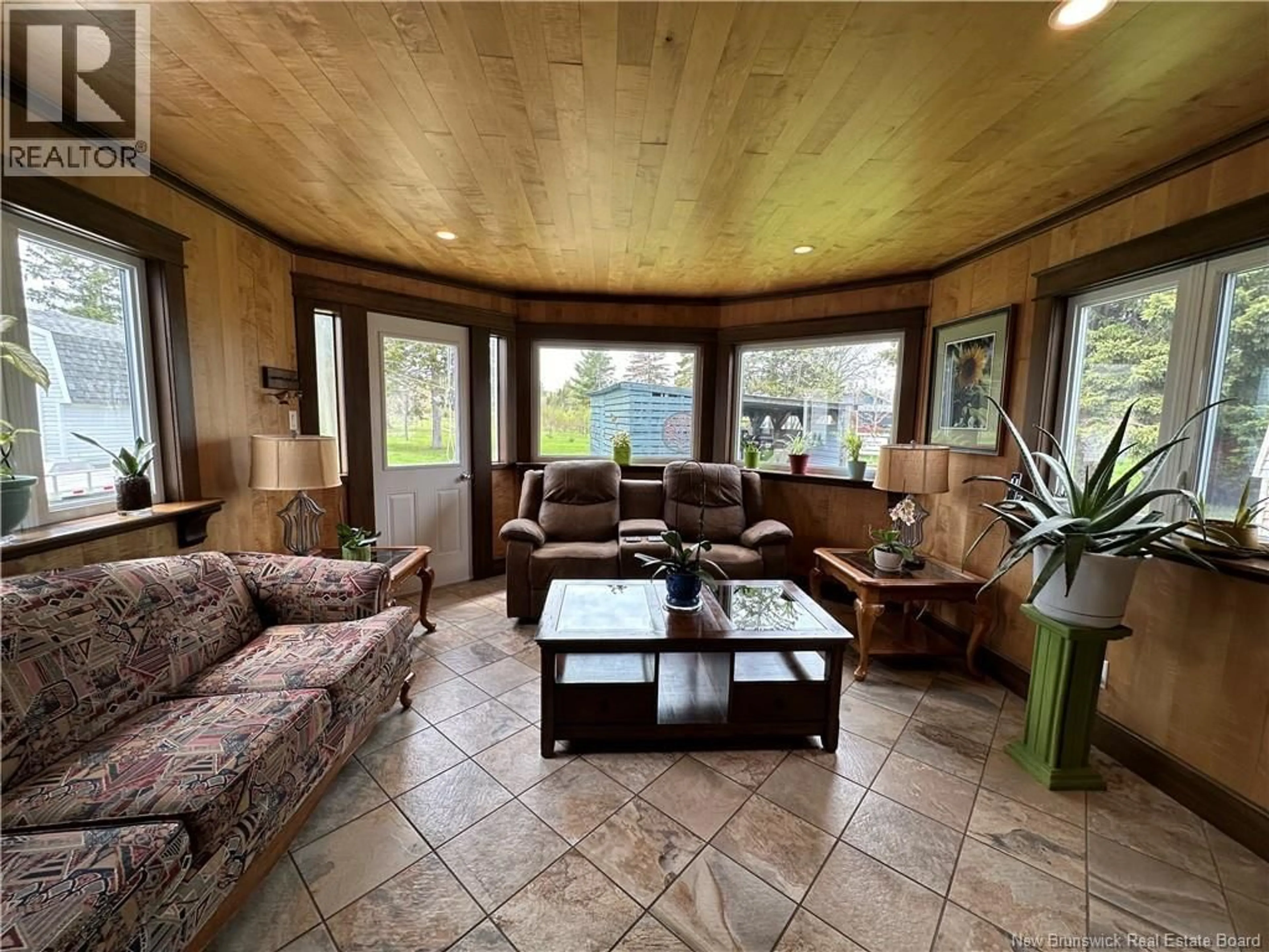 Living room with furniture, unknown for 9 RUE DES CEDRES, Nigadoo New Brunswick E8K3T8