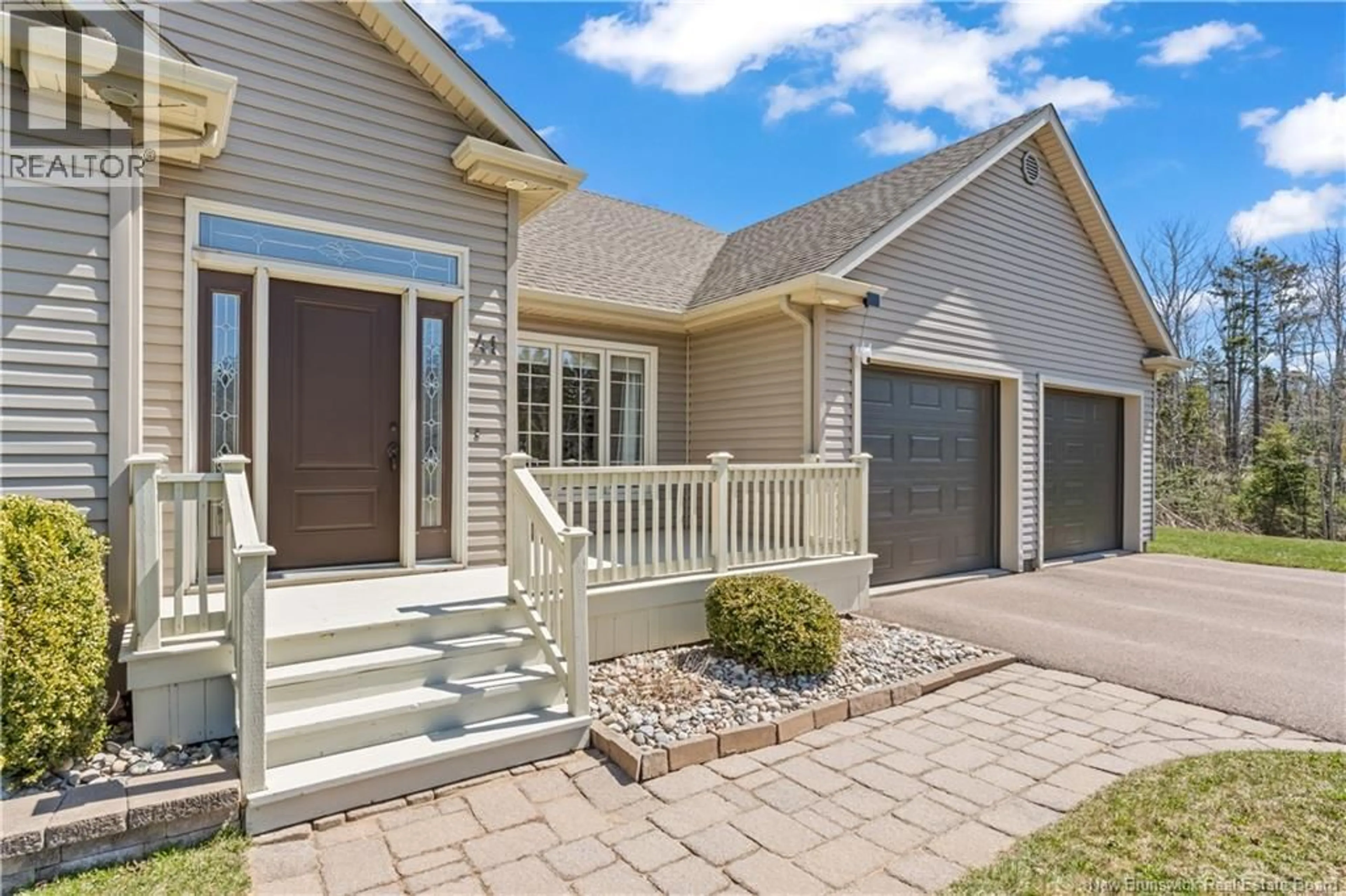 Home with vinyl exterior material, street for 41 LEGER STREET, Cap-Pelé New Brunswick E4N1W6