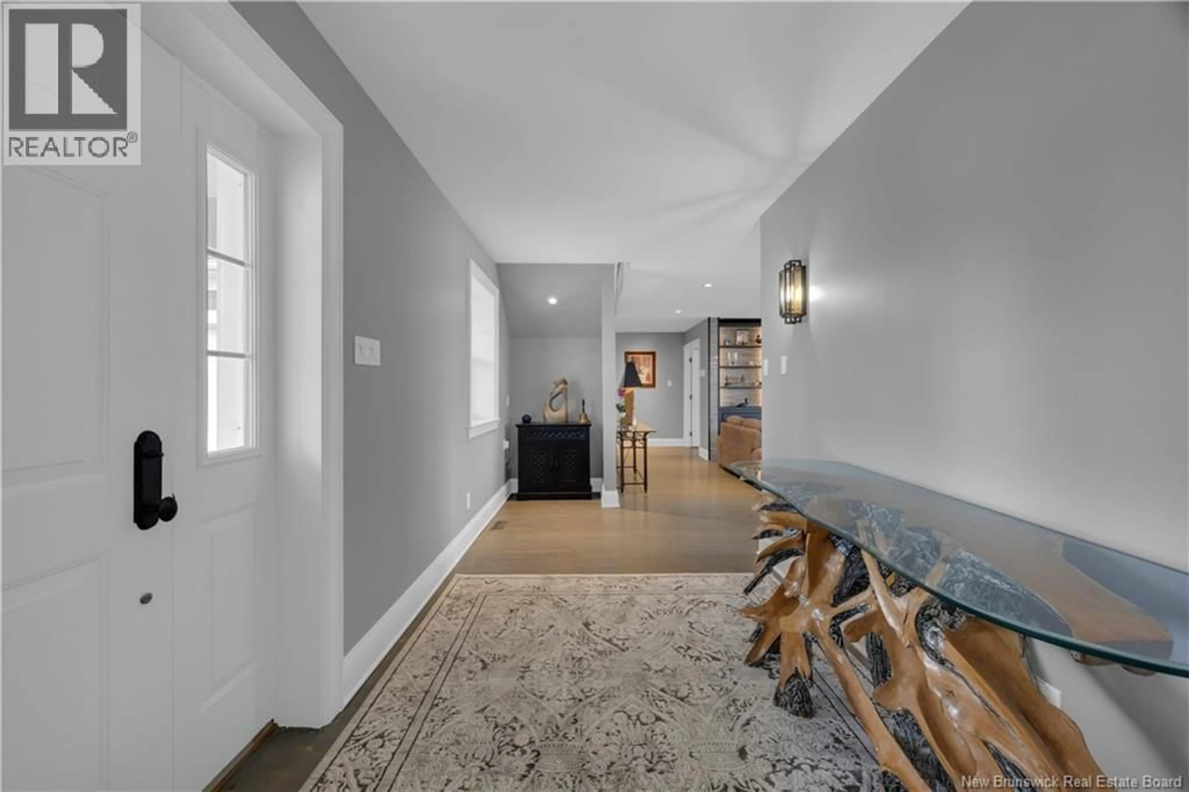 Indoor entryway for 17 PATRICK STREET, Saint Andrews New Brunswick E5B2G7