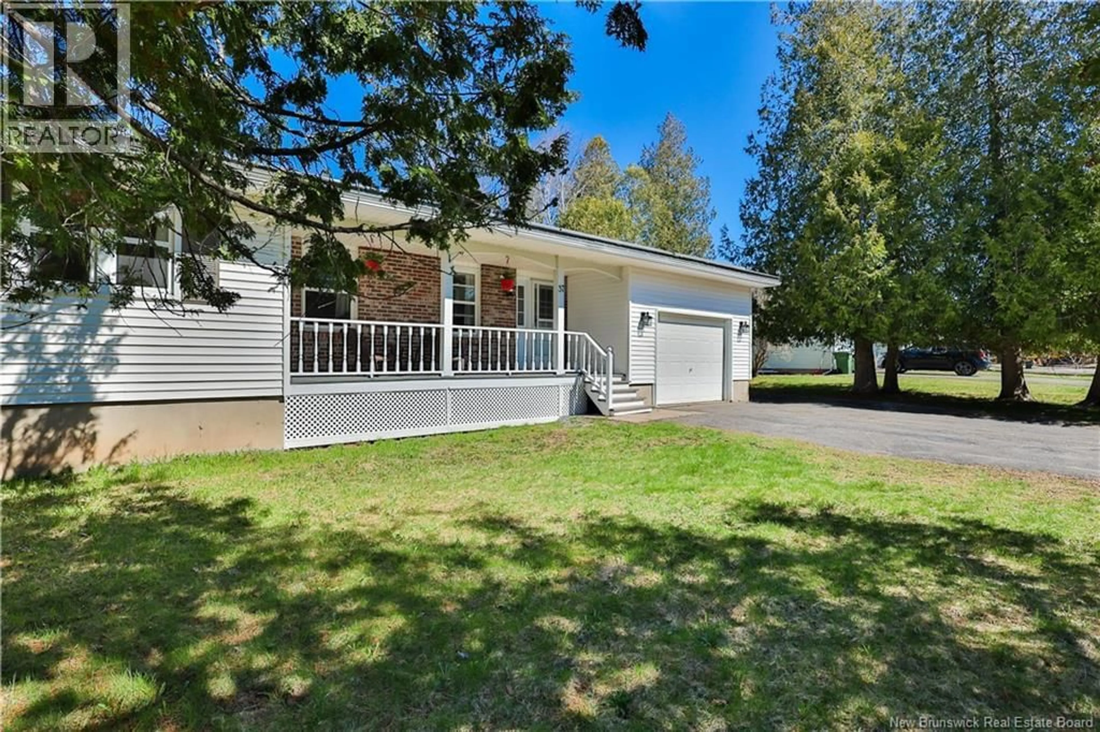 Home with vinyl exterior material, unknown for 37 CEDAR RIDGE BOULEVARD, Quispamsis New Brunswick E2E4K4