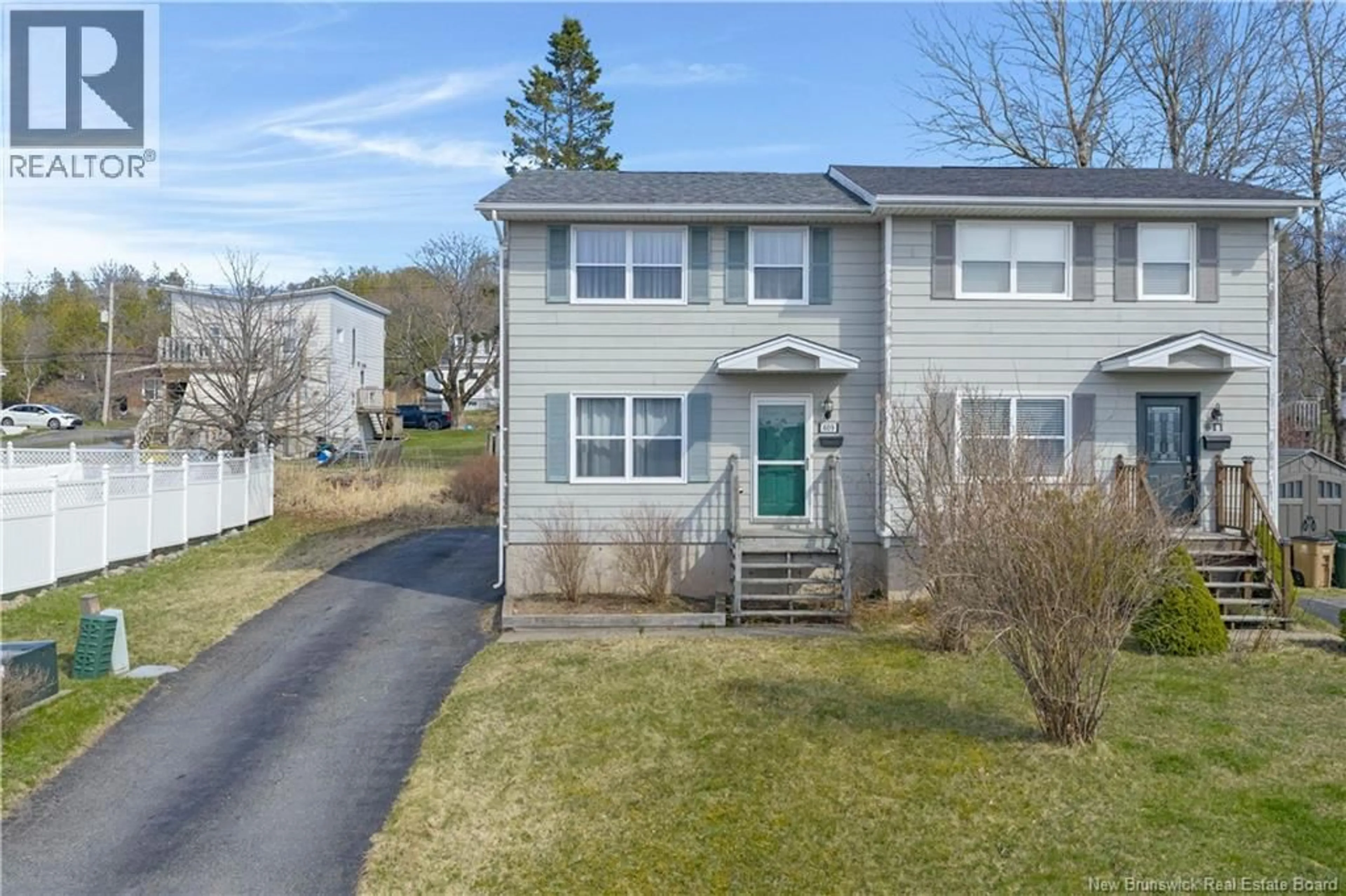 A pic from outside/outdoor area/front of a property/back of a property/a pic from drone, street for 609 WALLACE COURT, Saint John New Brunswick E2M3L9