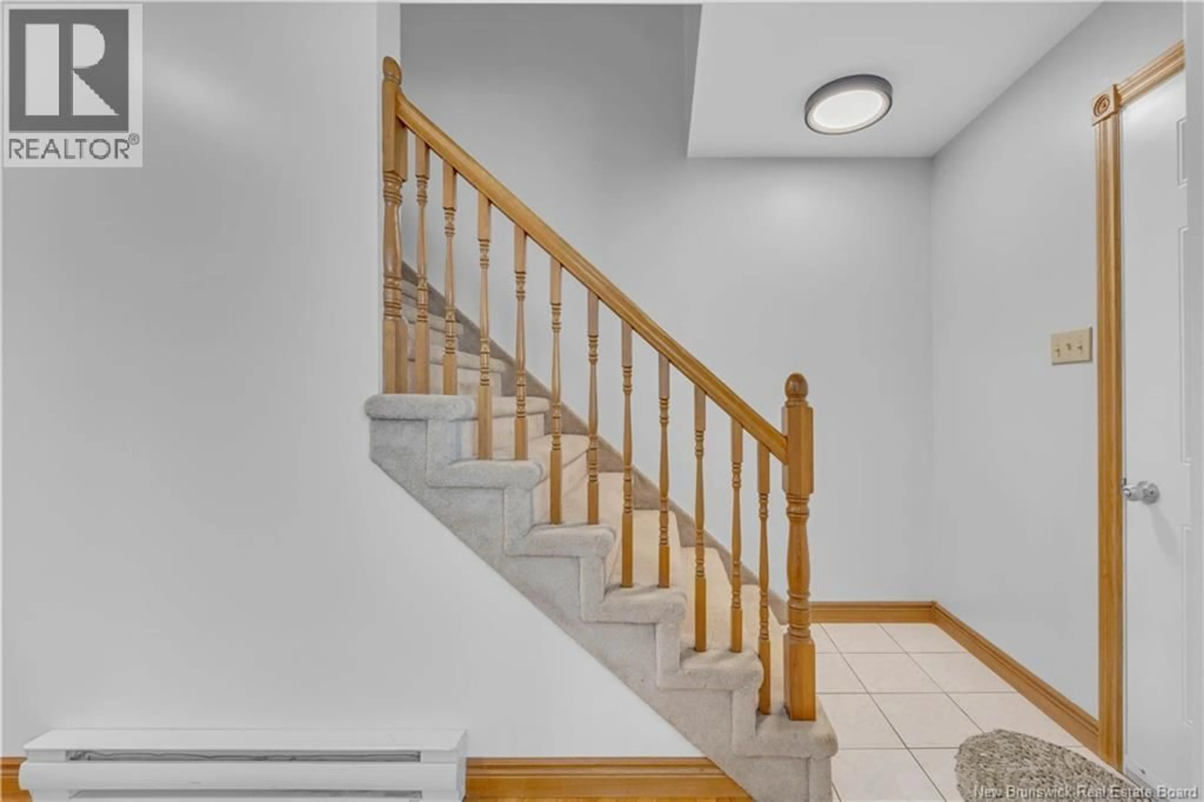 Stairs for 609 WALLACE COURT, Saint John New Brunswick E2M3L9