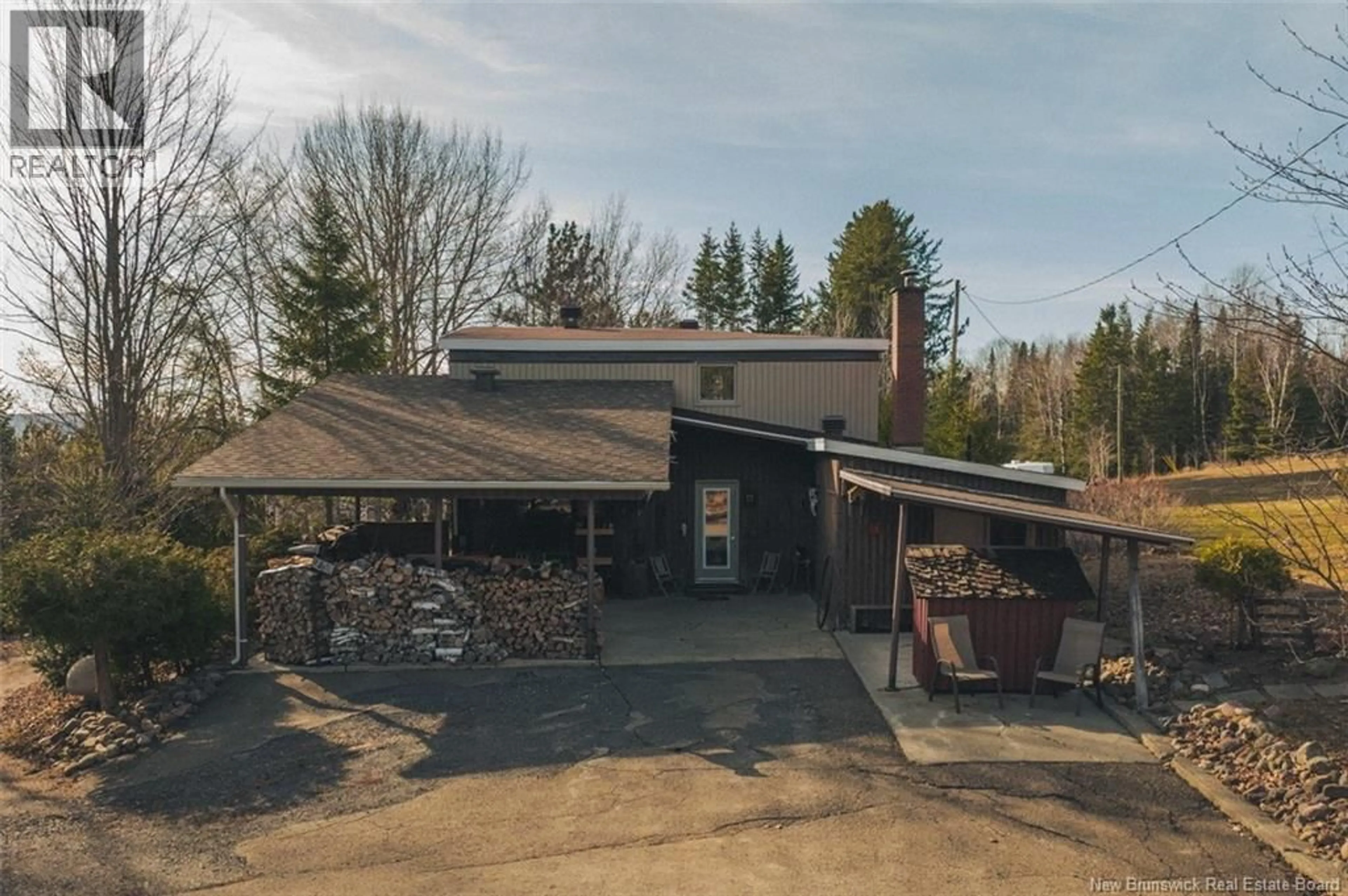 A pic from outside/outdoor area/front of a property/back of a property/a pic from drone, unknown for 57 SAINT-ANDRE STREET, Sainte-Anne-De-Madawaska New Brunswick E7E1H3