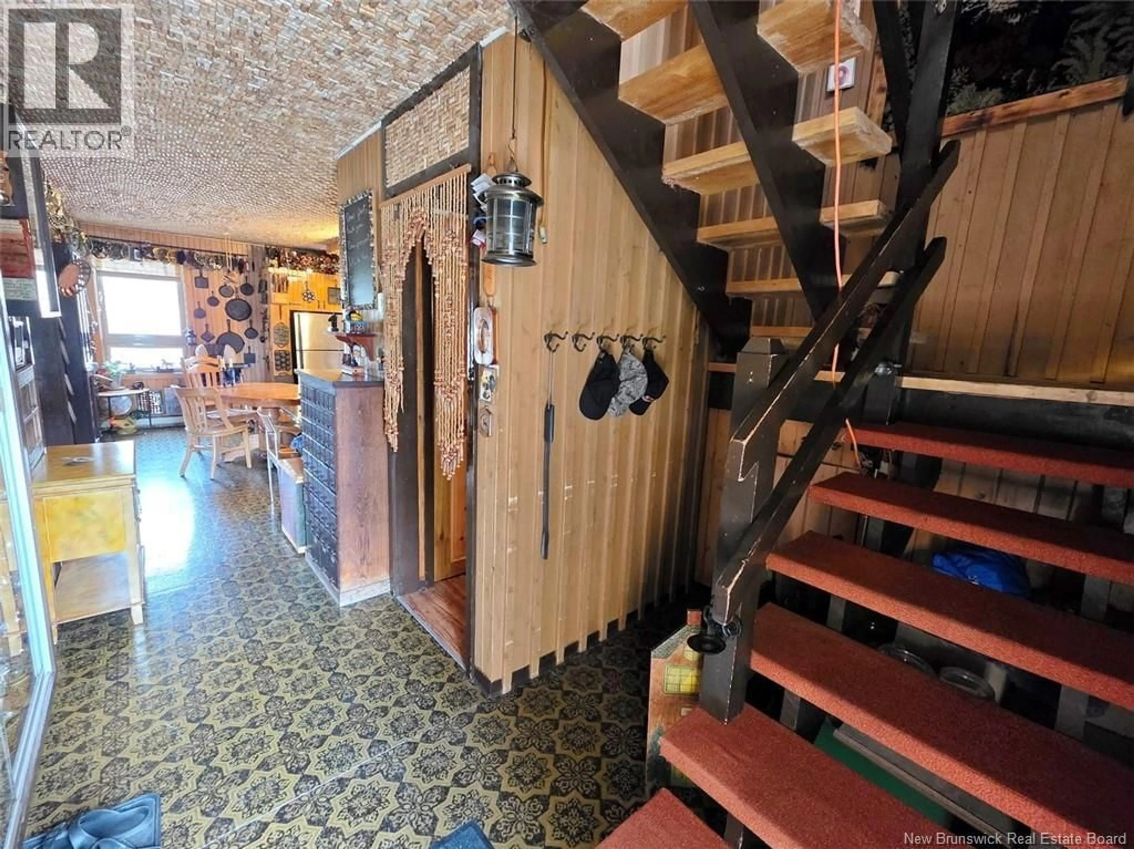Indoor foyer for 57 SAINT-ANDRE STREET, Sainte-Anne-De-Madawaska New Brunswick E7E1H3